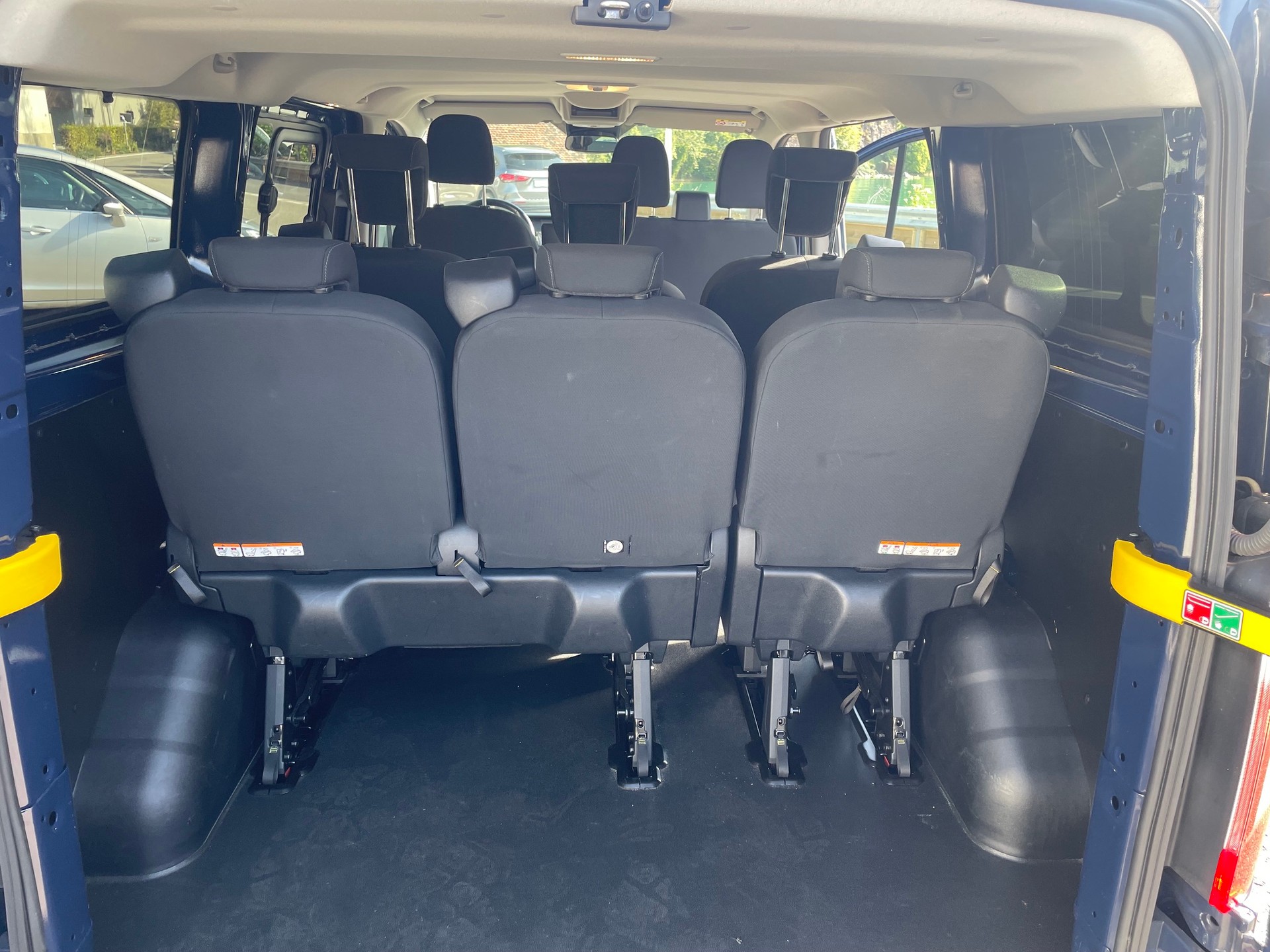 FORD Transit Custom 320 L1H1 Trend A-image-12