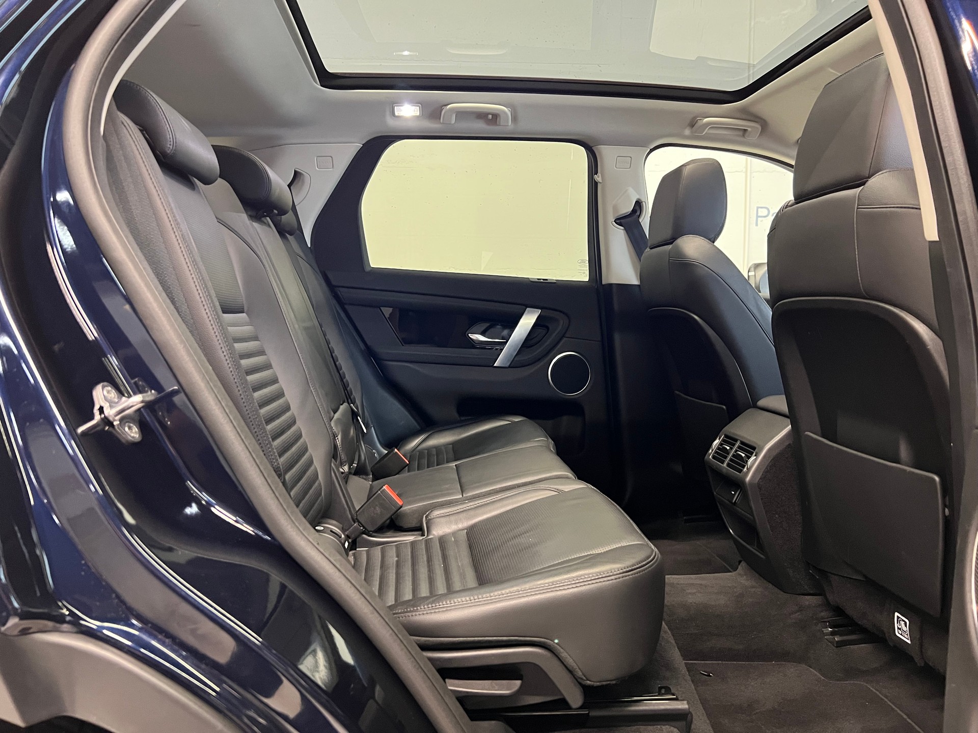 LAND ROVER Discovery Sport 2.0 Si4 SE-image-6