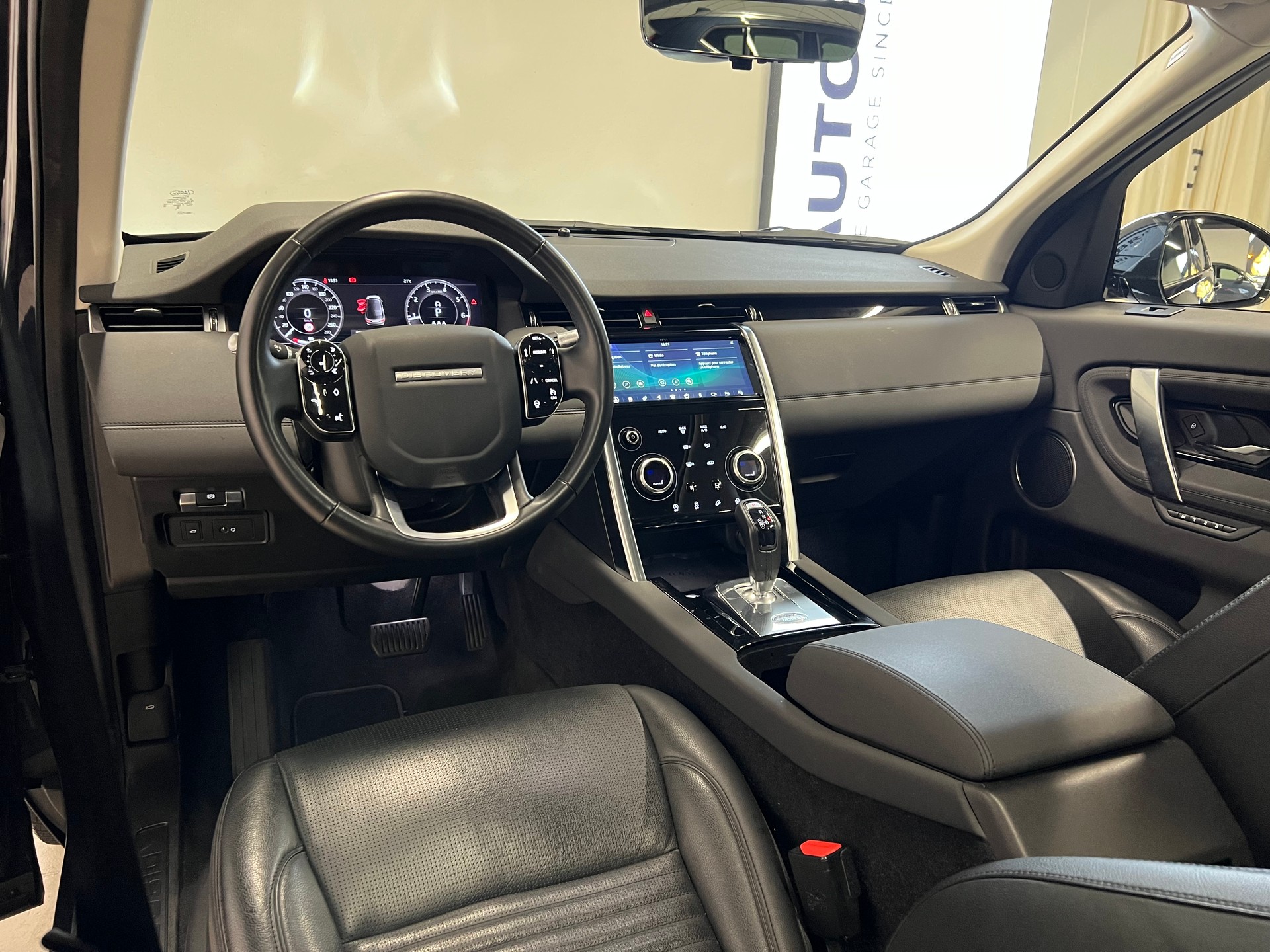 LAND ROVER Discovery Sport 2.0 Si4 SE-image-2
