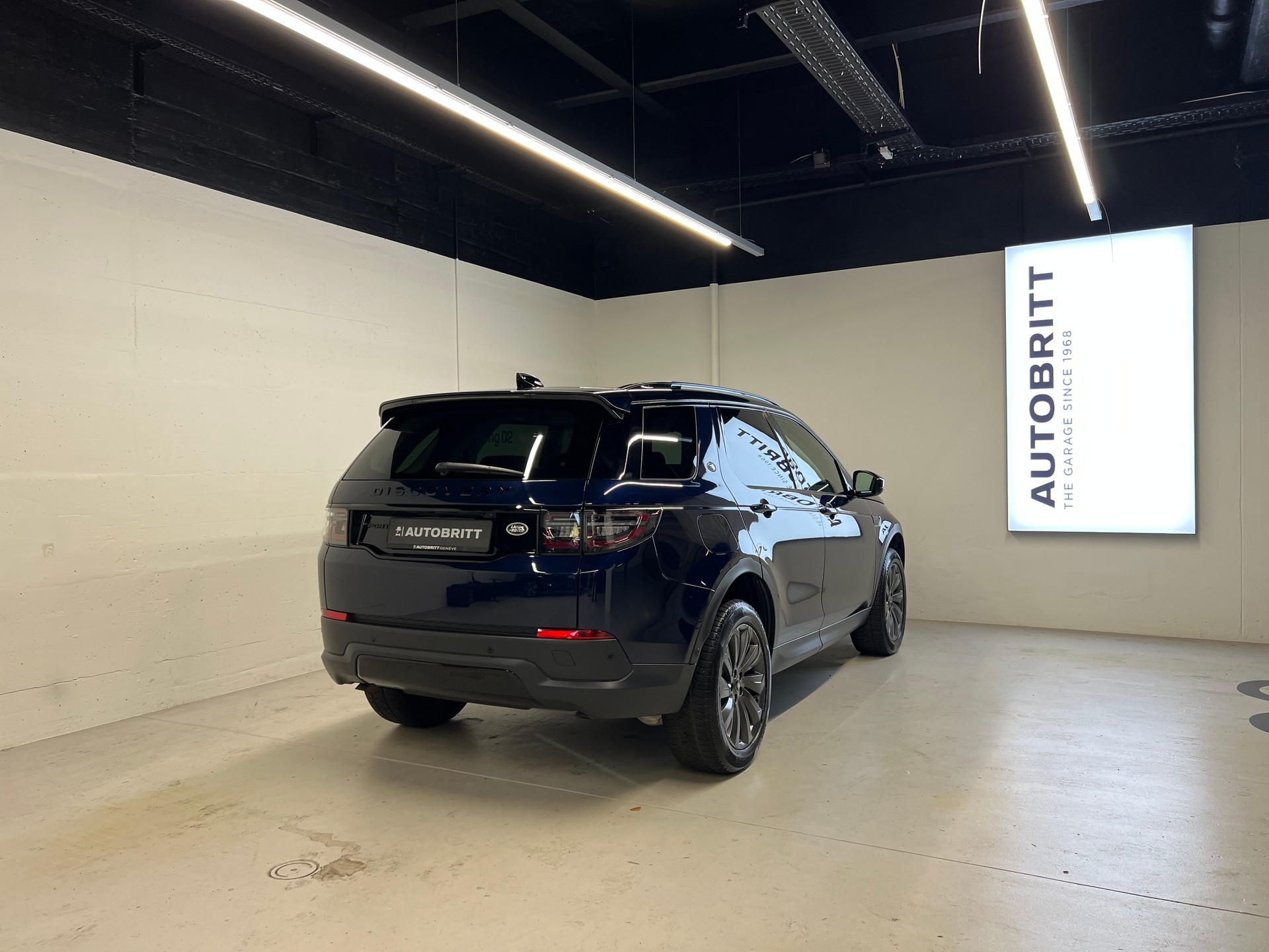 LAND ROVER Discovery Sport 2.0 Si4 SE-image-1