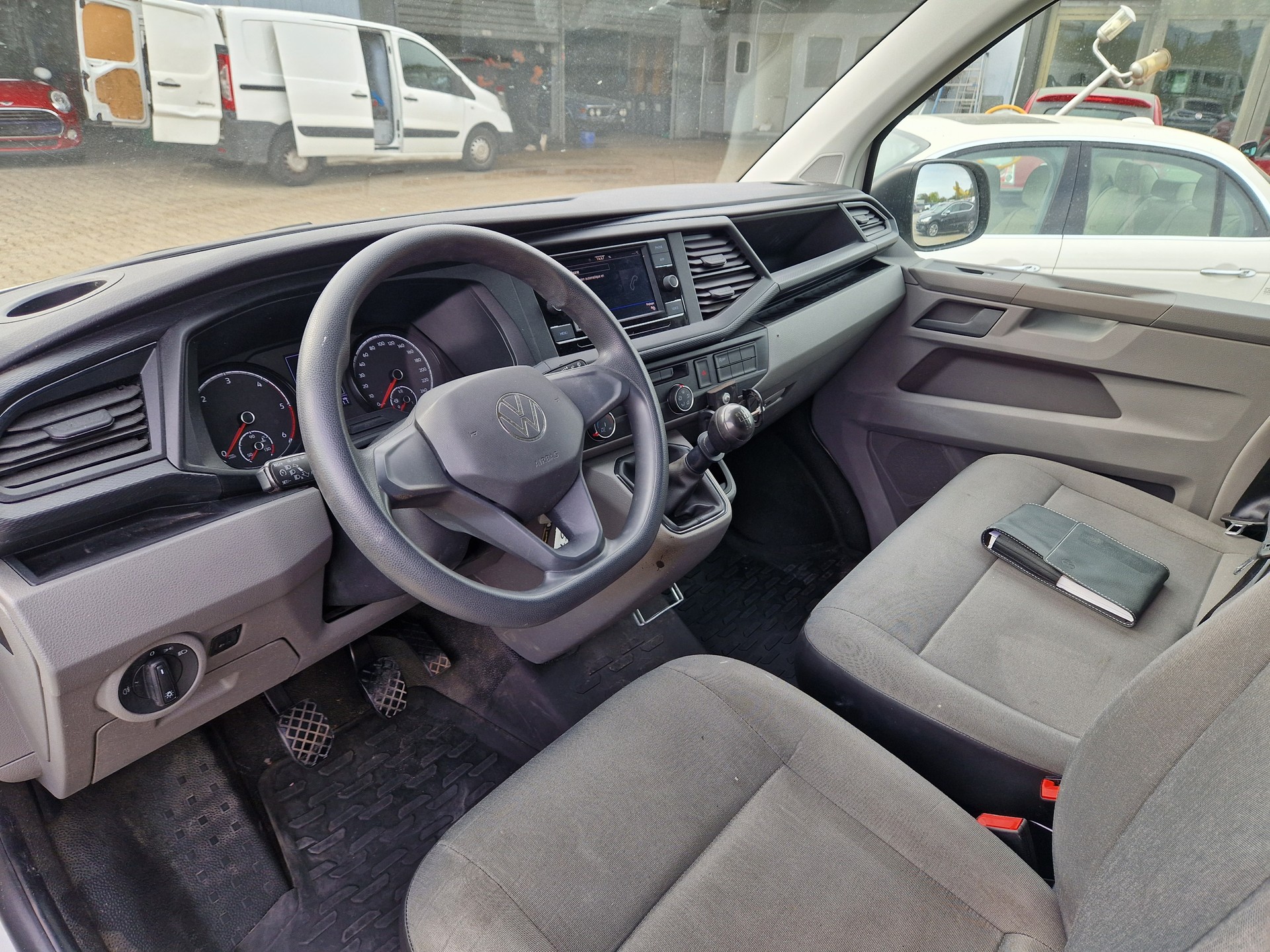 VW T6.1 2.0 TDI-image-3