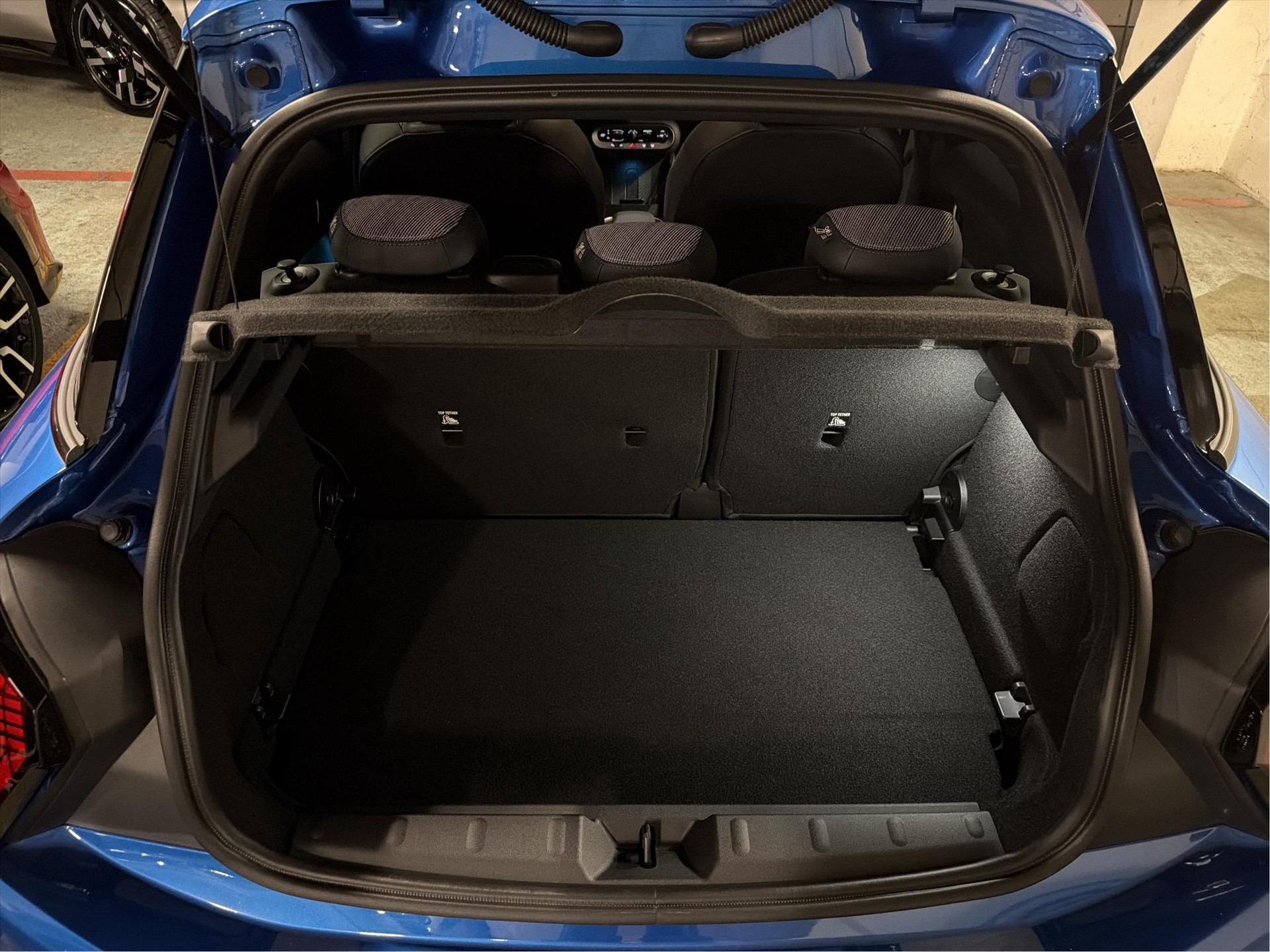 MINI Cooper 5 door C-image-15