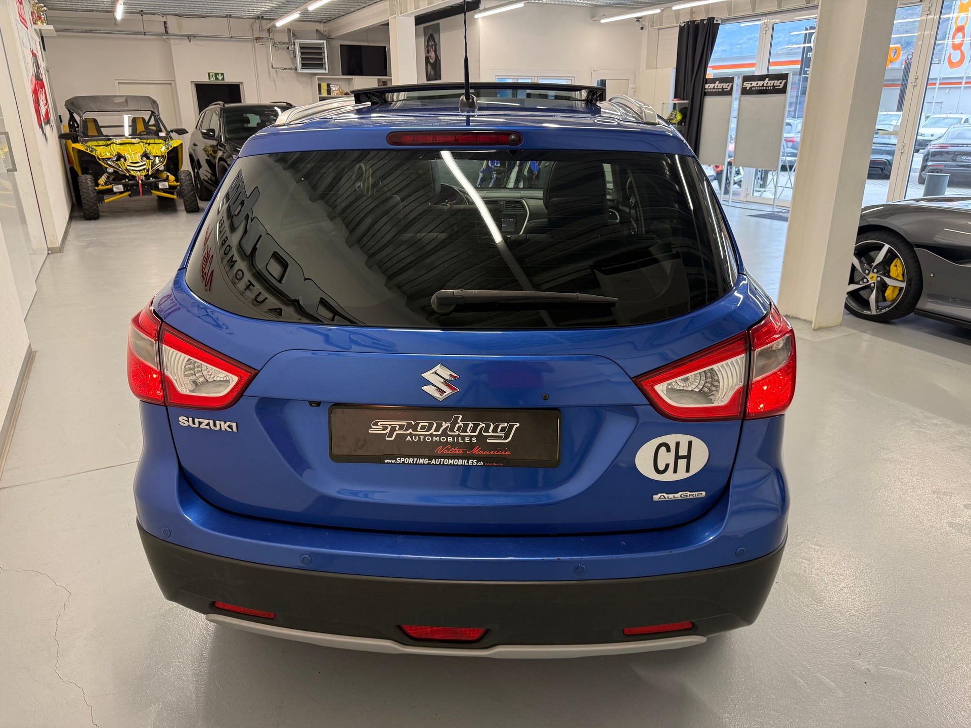 SUZUKI SX4 S-Cross 1.6 TD Sergio Cellano Top 4WD-image-6