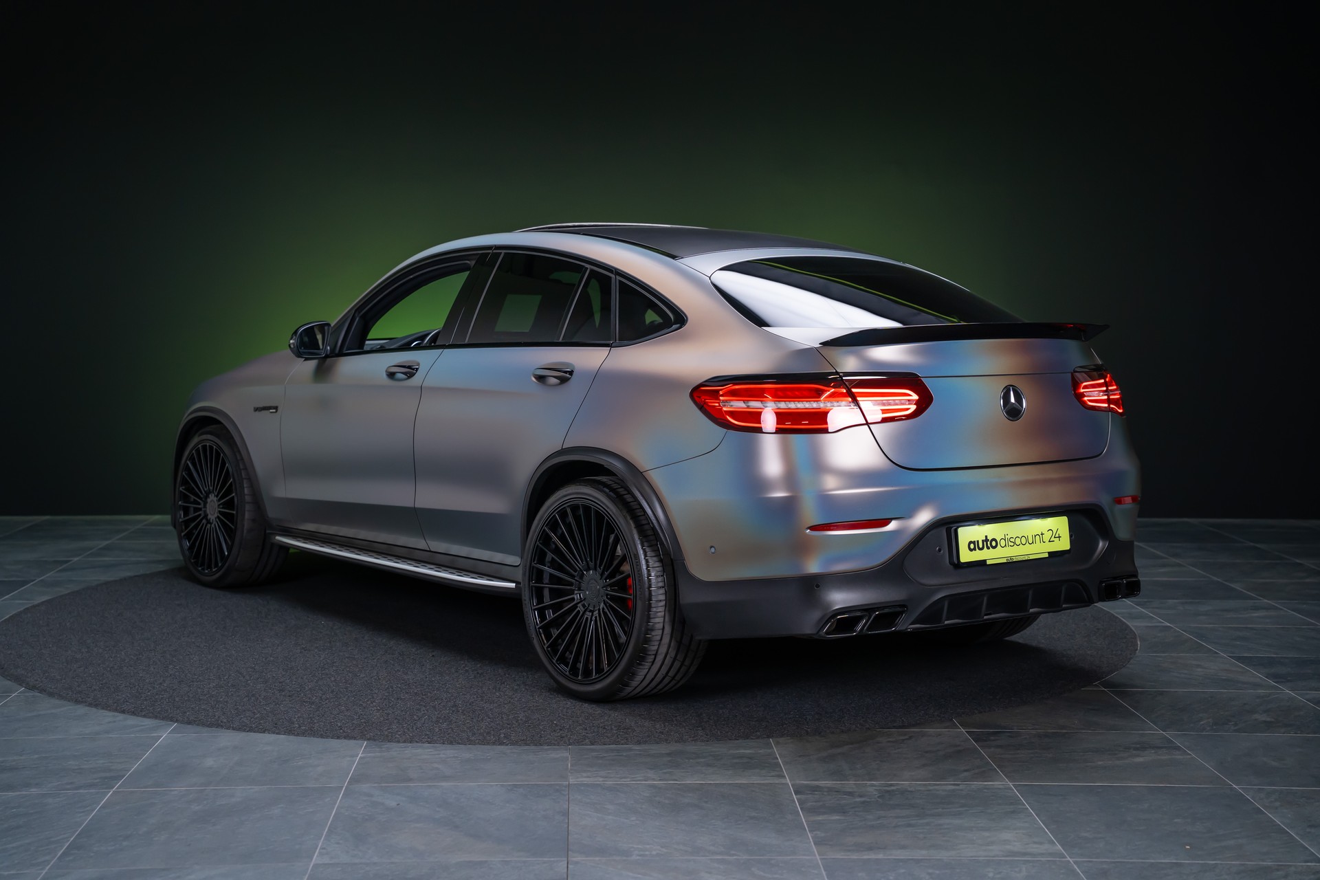 MERCEDES-BENZ GLC 63 S AMG 4m+ Coupé / CH-Fahrzeug / Glasdach / 360°Kamera-image-8