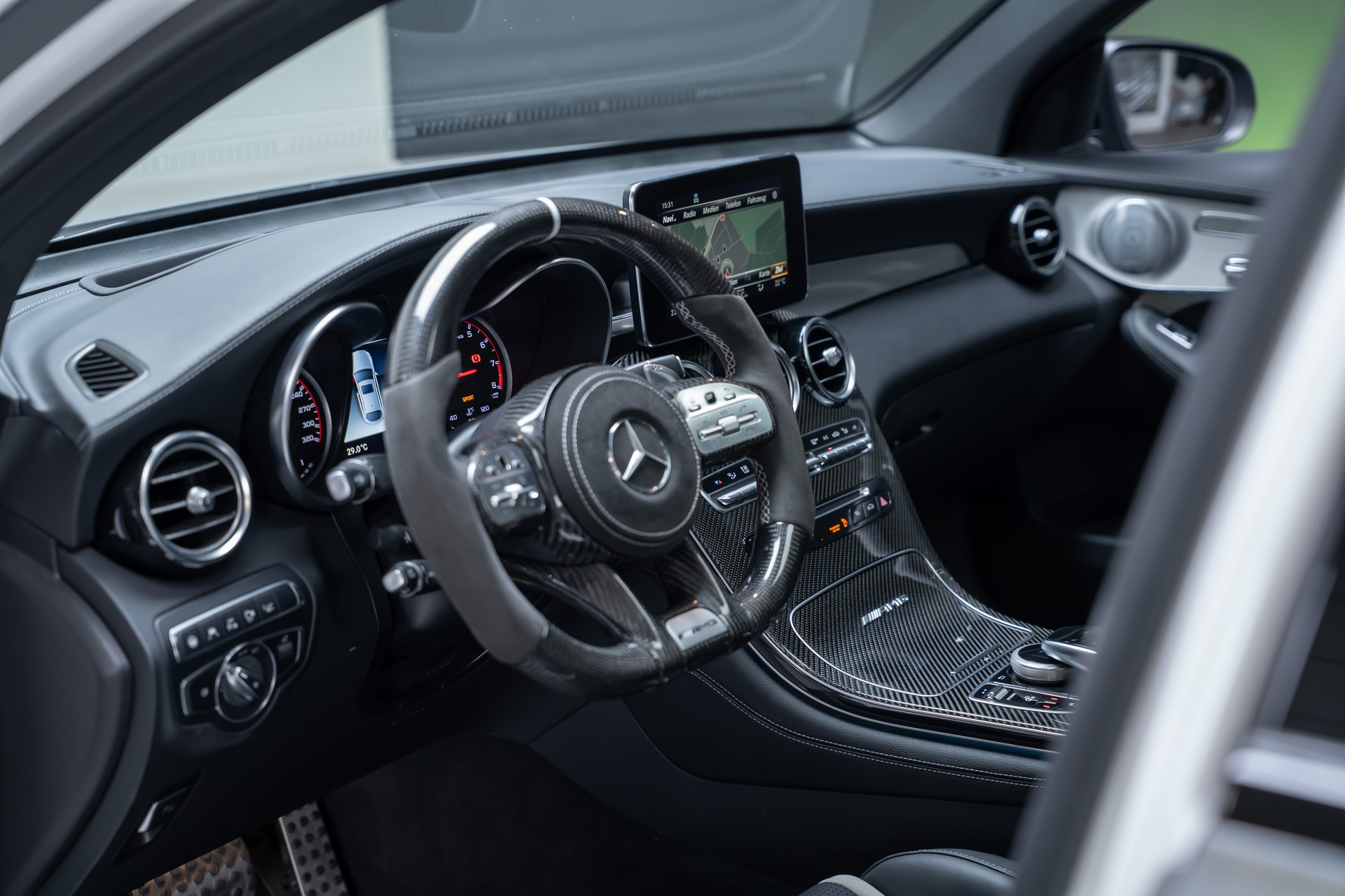 MERCEDES-BENZ GLC 63 S AMG 4m+ Coupé / CH-Fahrzeug / Glasdach / 360°Kamera-image-14