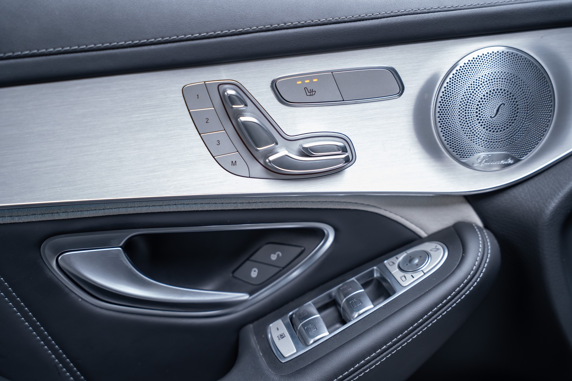 MERCEDES-BENZ GLC 63 S AMG 4m+ Coupé / CH-Fahrzeug / Glasdach / 360°Kamera-image-17