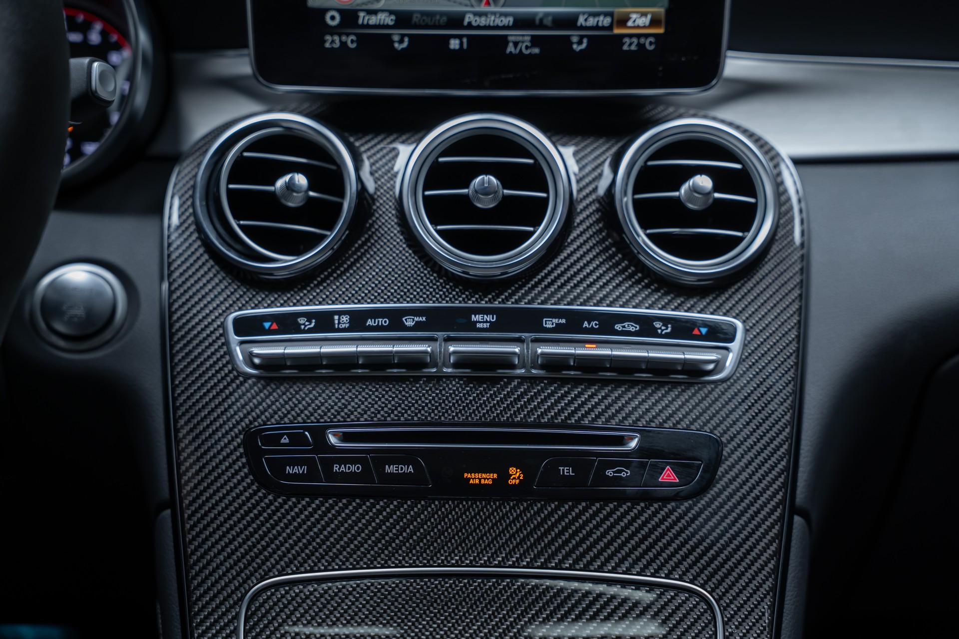 MERCEDES-BENZ GLC 63 S AMG 4m+ Coupé / CH-Fahrzeug / Glasdach / 360°Kamera-image-39