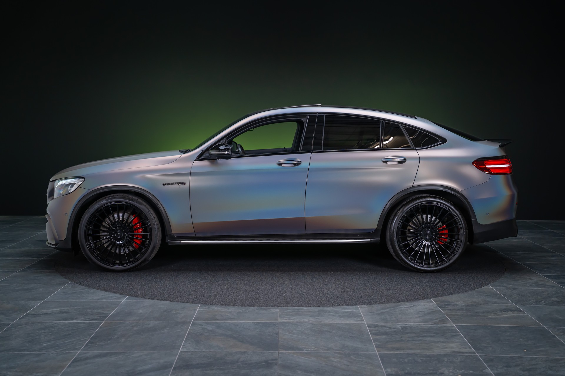 MERCEDES-BENZ GLC 63 S AMG 4m+ Coupé / CH-Fahrzeug / Glasdach / 360°Kamera-image-9