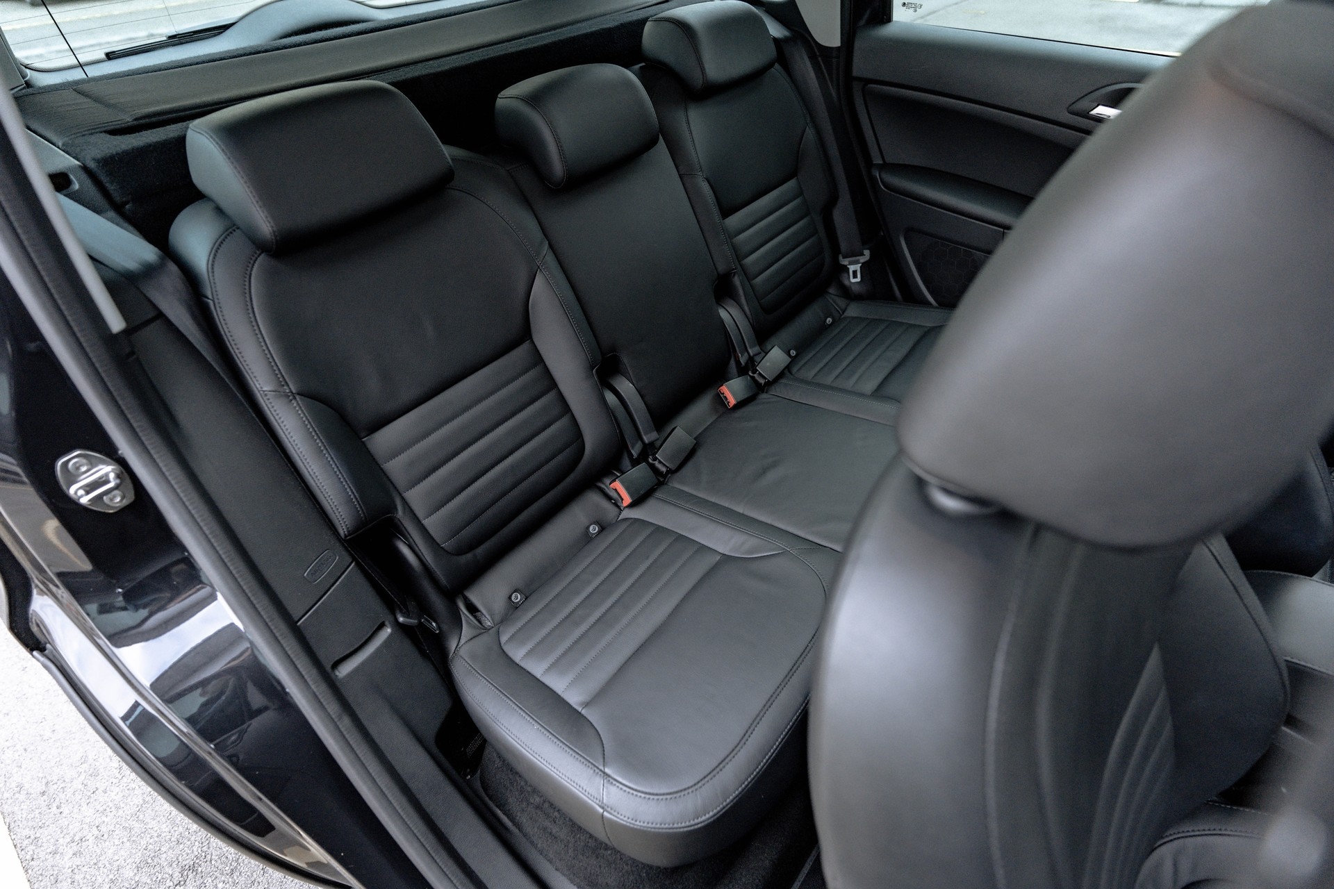 SKODA Yeti 1.8 TSI Elegance 4x4 DSG * TRAUMHAFTE AUSSTATTUNG * FRISCH AB MFK * TOP GEPFLEGTES FAHRZEUG *-image-17