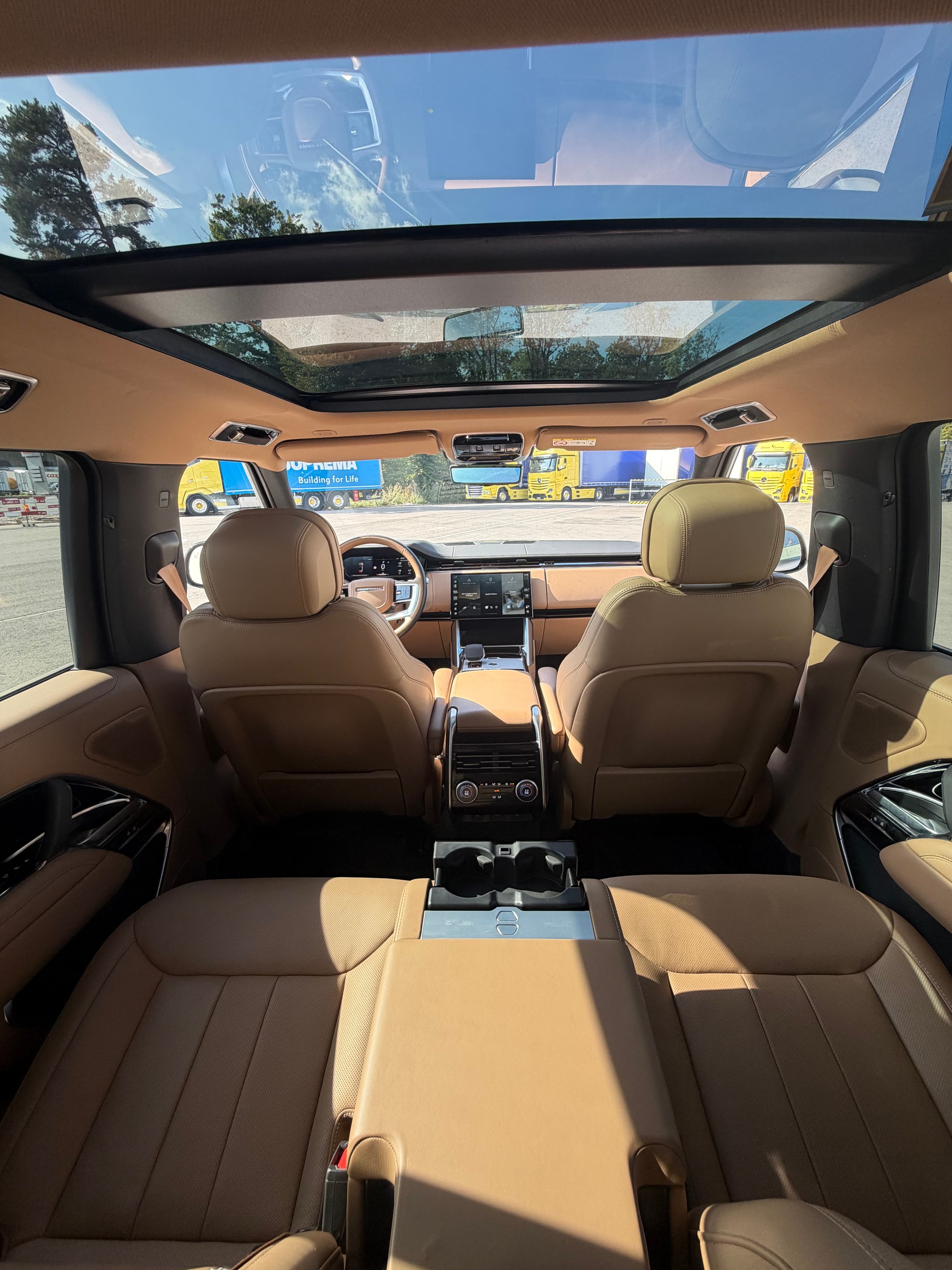 LAND ROVER 3.0 D I6 350 HSE-image-6