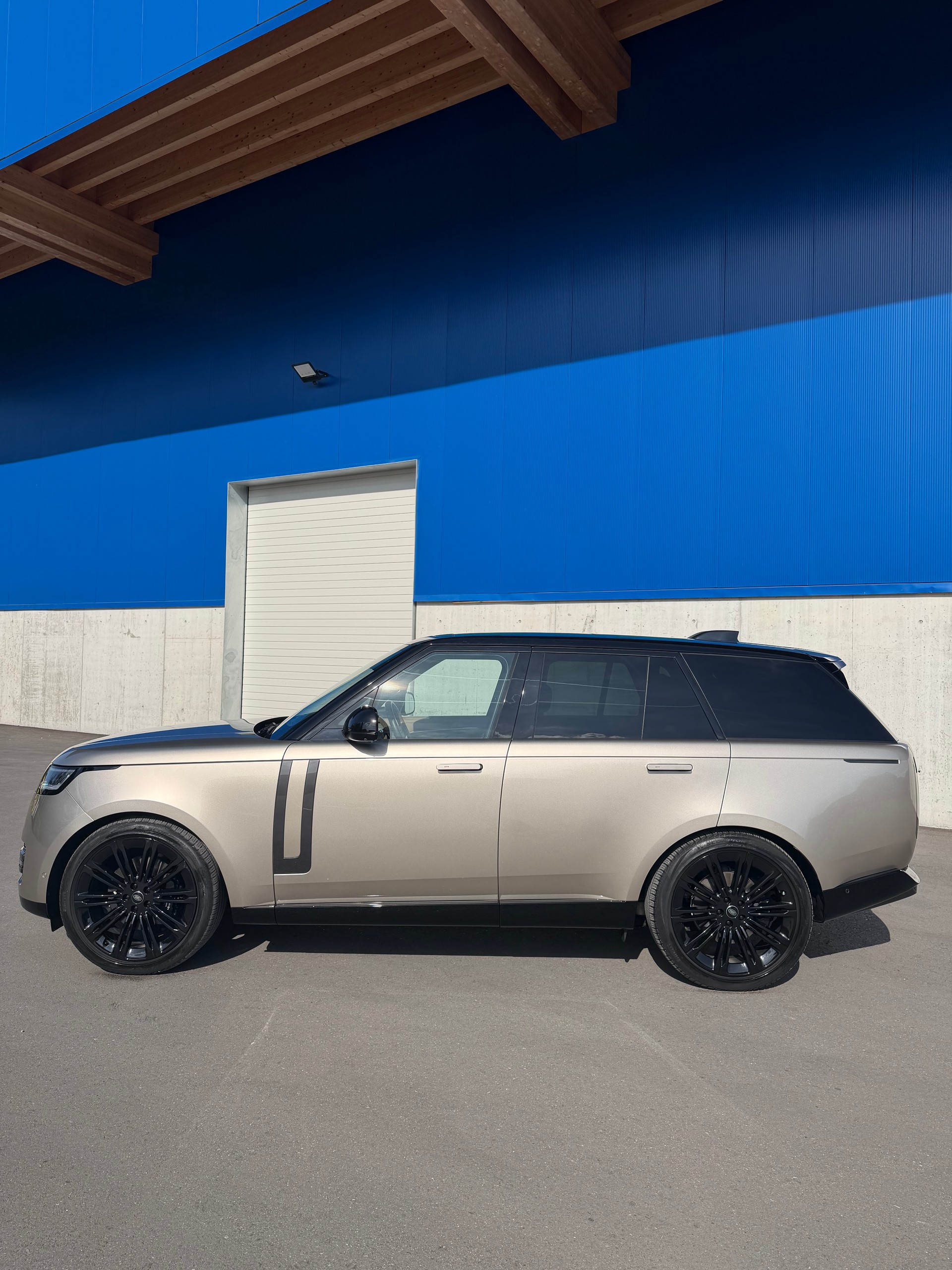 LAND ROVER 3.0 D I6 350 HSE-image-3