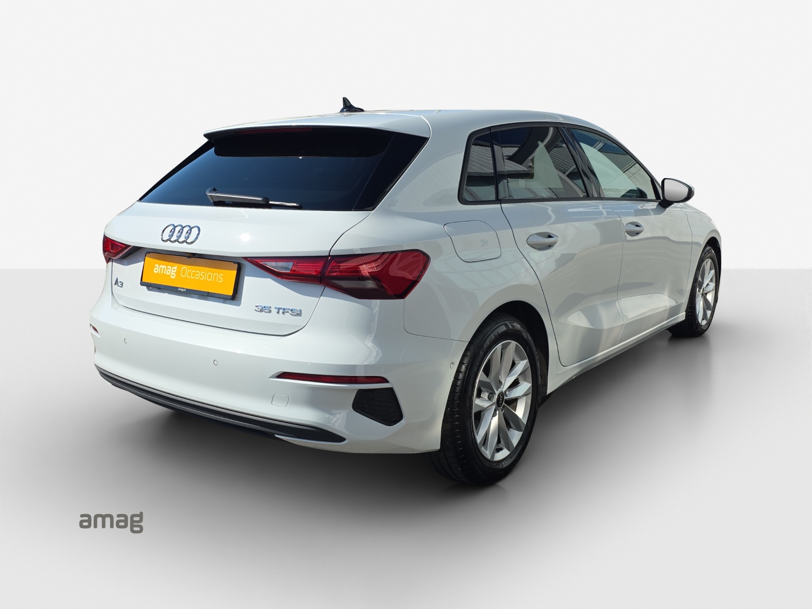 AUDI A3 Sportback 35 TFSI S-tronic-image-4