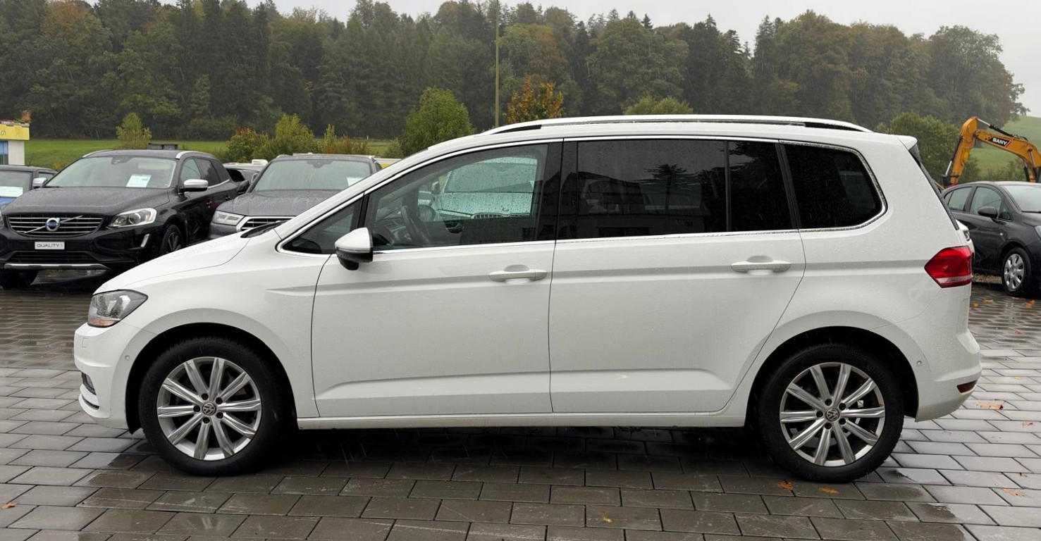 VW Touran 2.0 TDI BlueMotion Technology Highline DSG-image-1