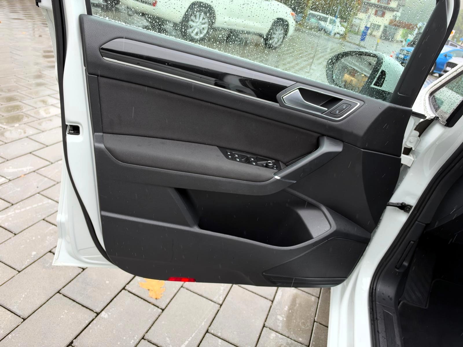 VW Touran 2.0 TDI BlueMotion Technology Highline DSG-image-15