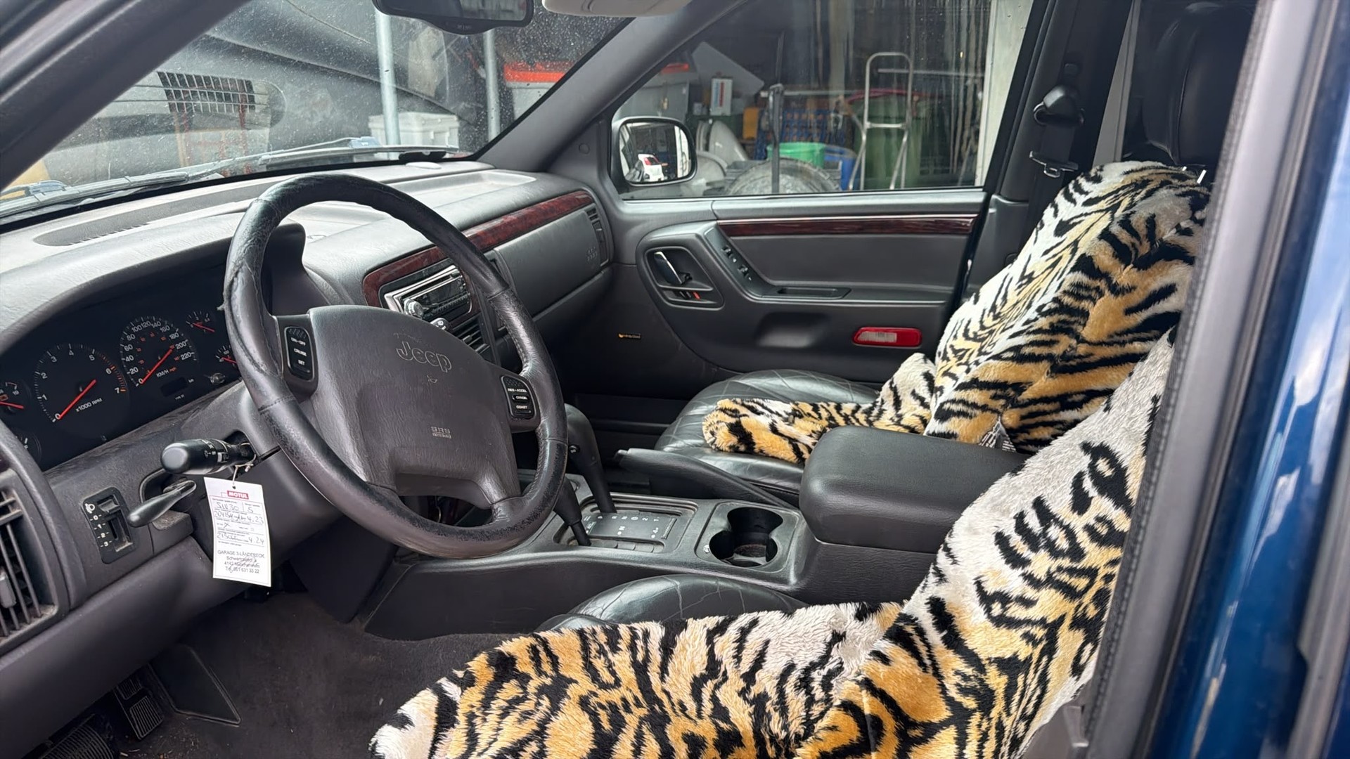 JEEP Grand Cherokee 4.7 Limited Automatic-image-4