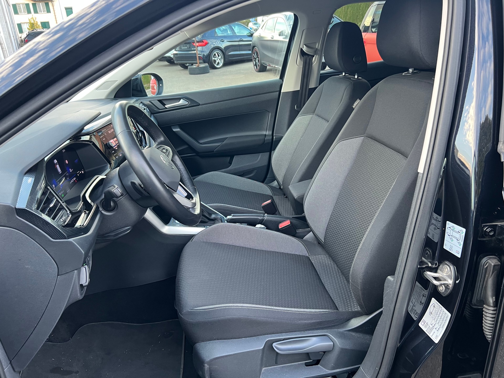 VW Taigo 1.0 TSI Life DSG-image-15