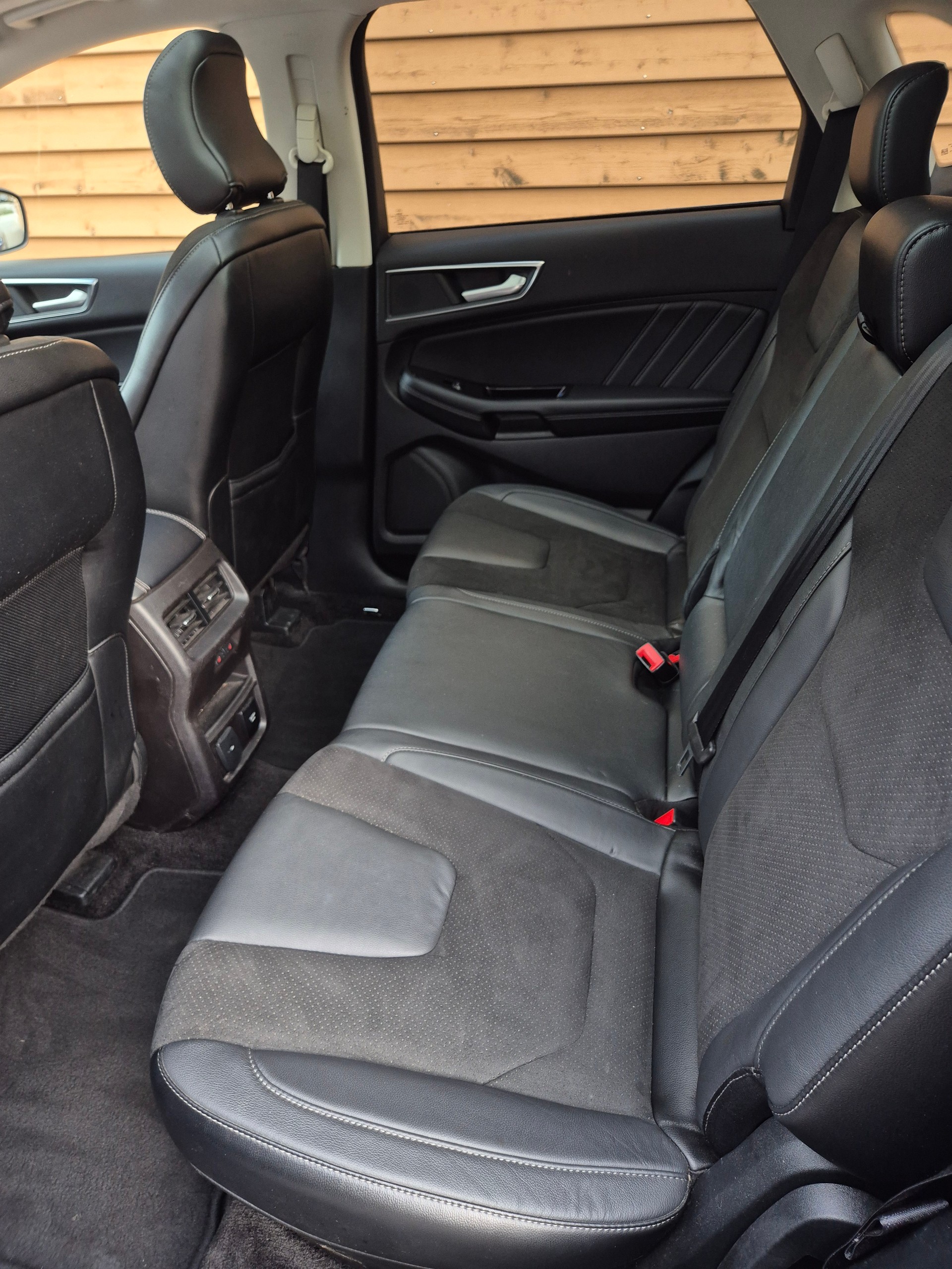 FORD Edge 2.0 TDCi ST-Line 4WD PowerShift-image-7