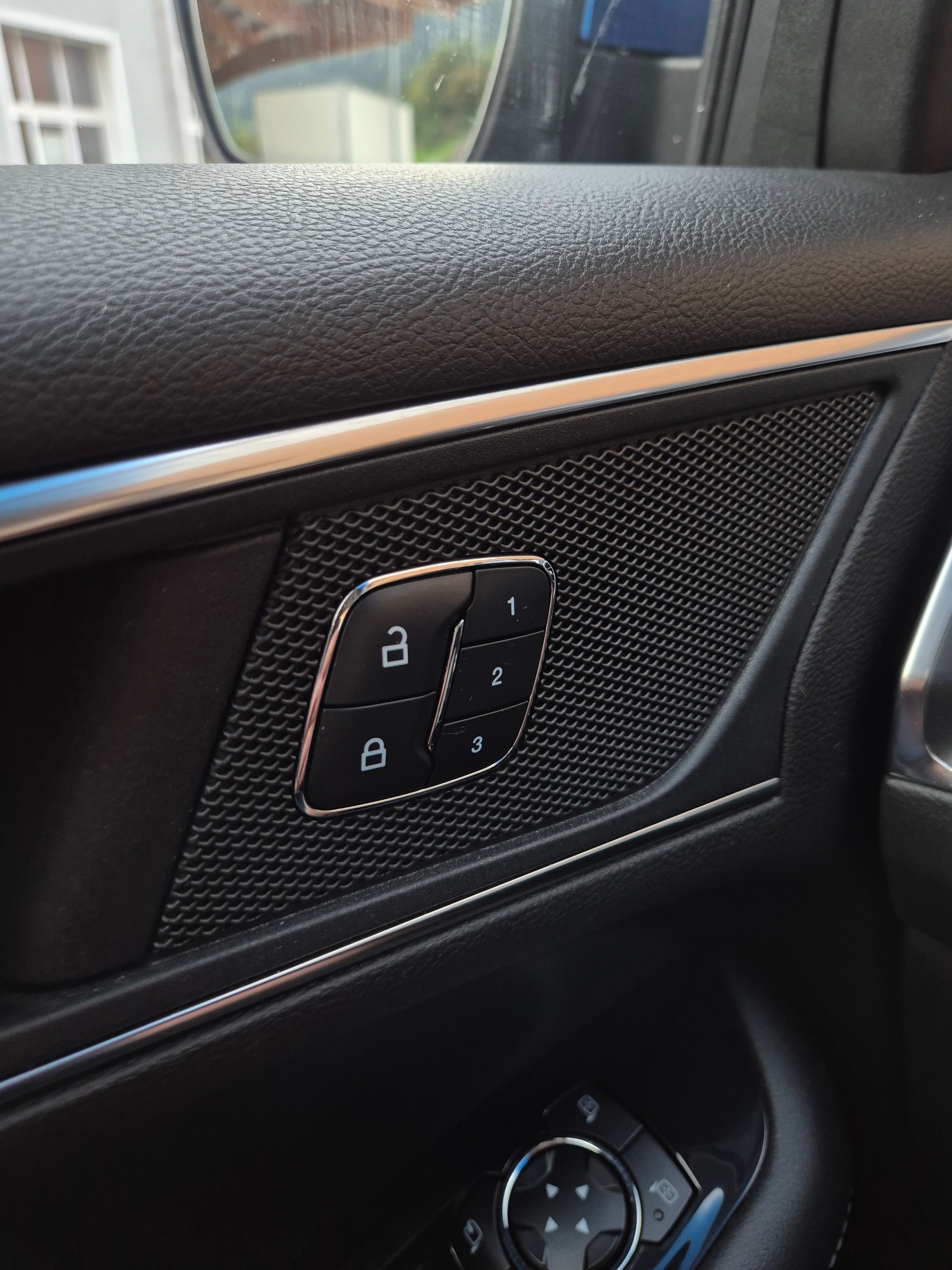 FORD Edge 2.0 TDCi ST-Line 4WD PowerShift-image-11