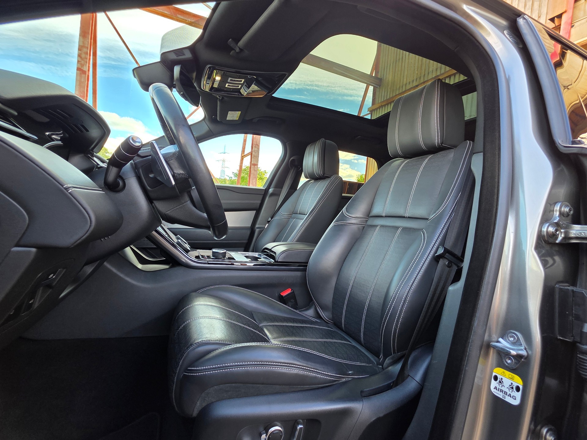 LAND ROVER Range Rover Velar R-Dynamic D 300 HSE Automatic-image-10
