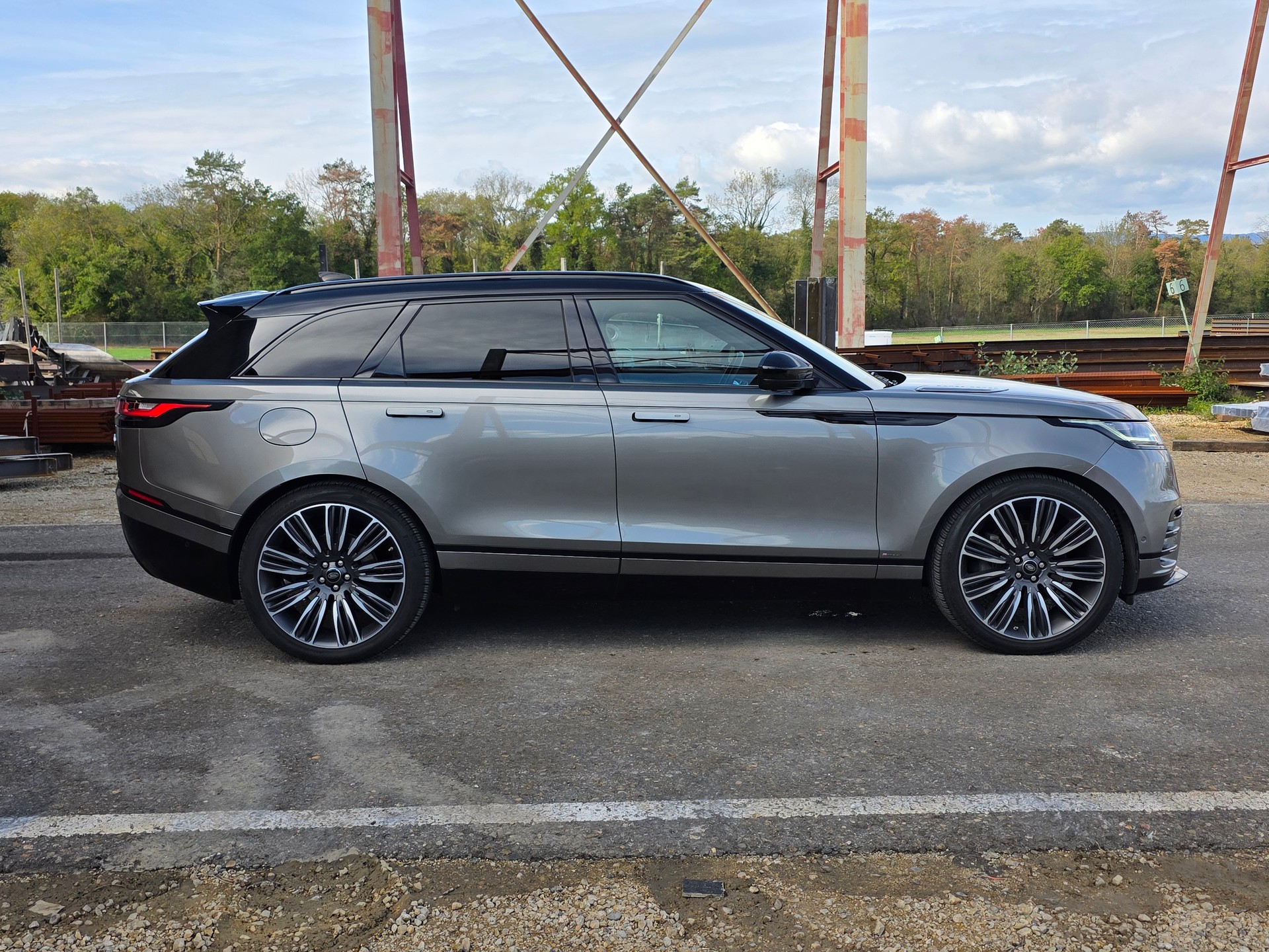 LAND ROVER Range Rover Velar R-Dynamic D 300 HSE Automatic-image-2
