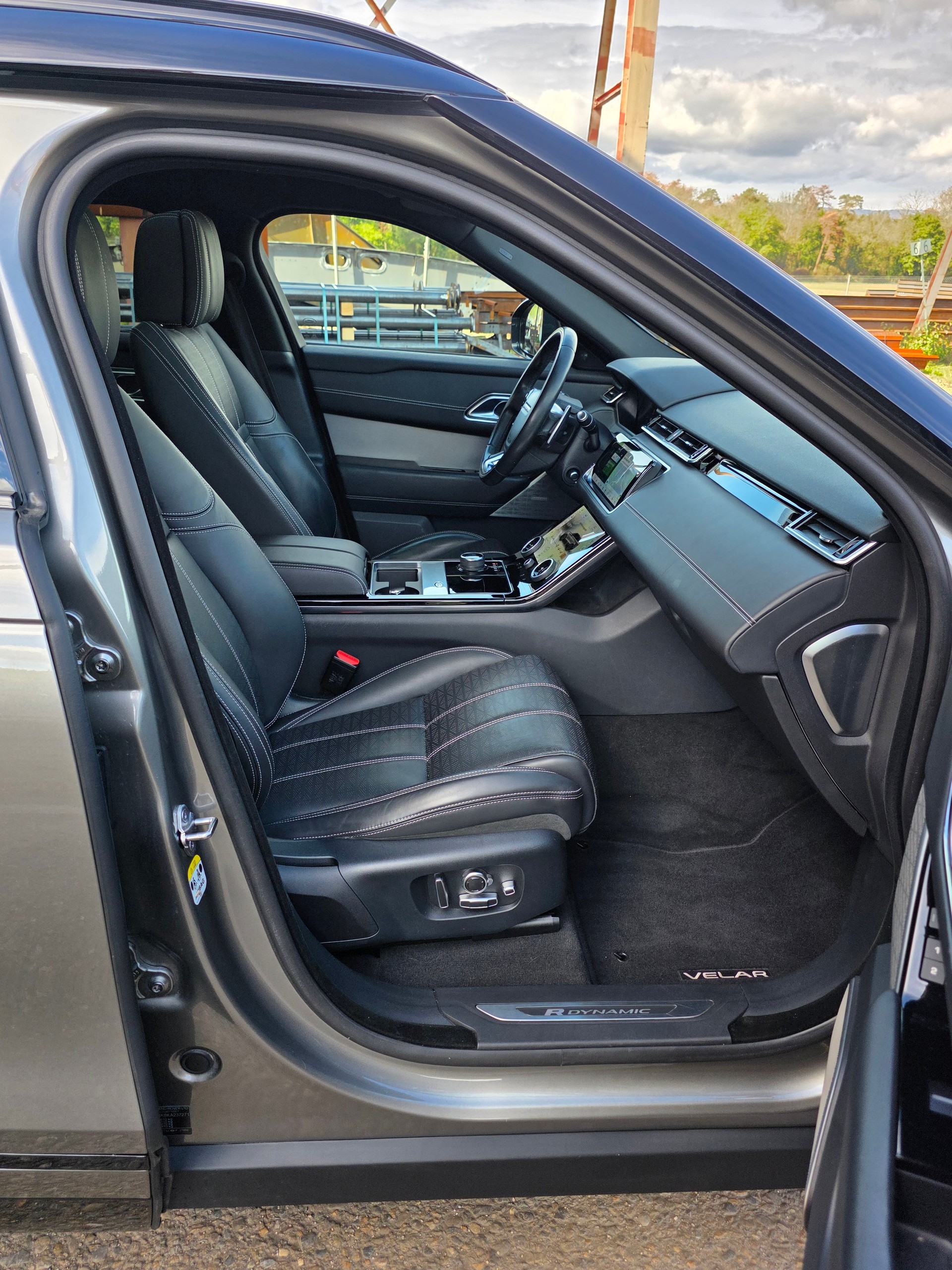 LAND ROVER Range Rover Velar R-Dynamic D 300 HSE Automatic-image-7