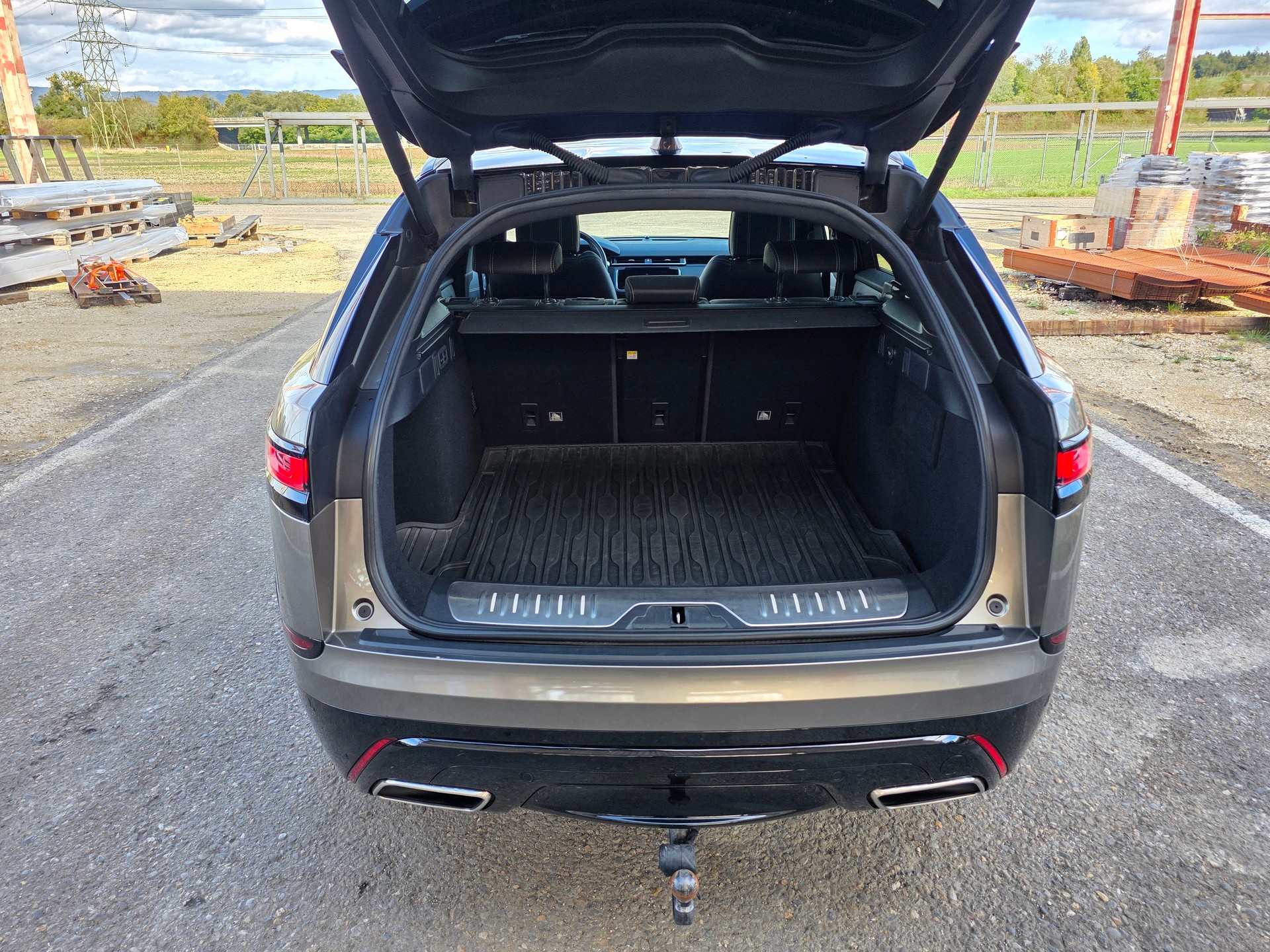 LAND ROVER Range Rover Velar R-Dynamic D 300 HSE Automatic-image-12