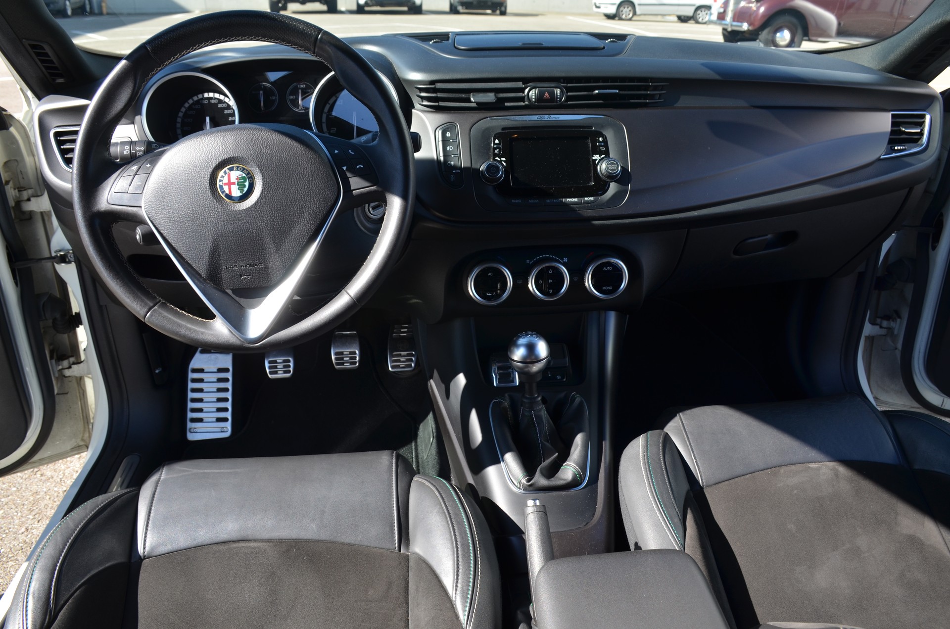 ALFA ROMEO Giulietta 1.4 T Distinctive-image-17