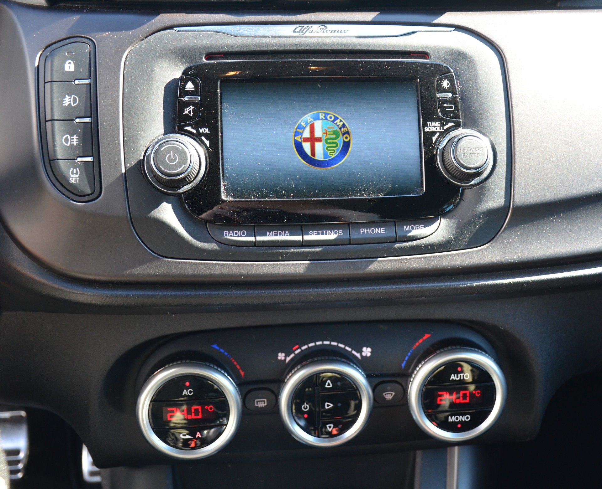 ALFA ROMEO Giulietta 1.4 T Distinctive-image-16