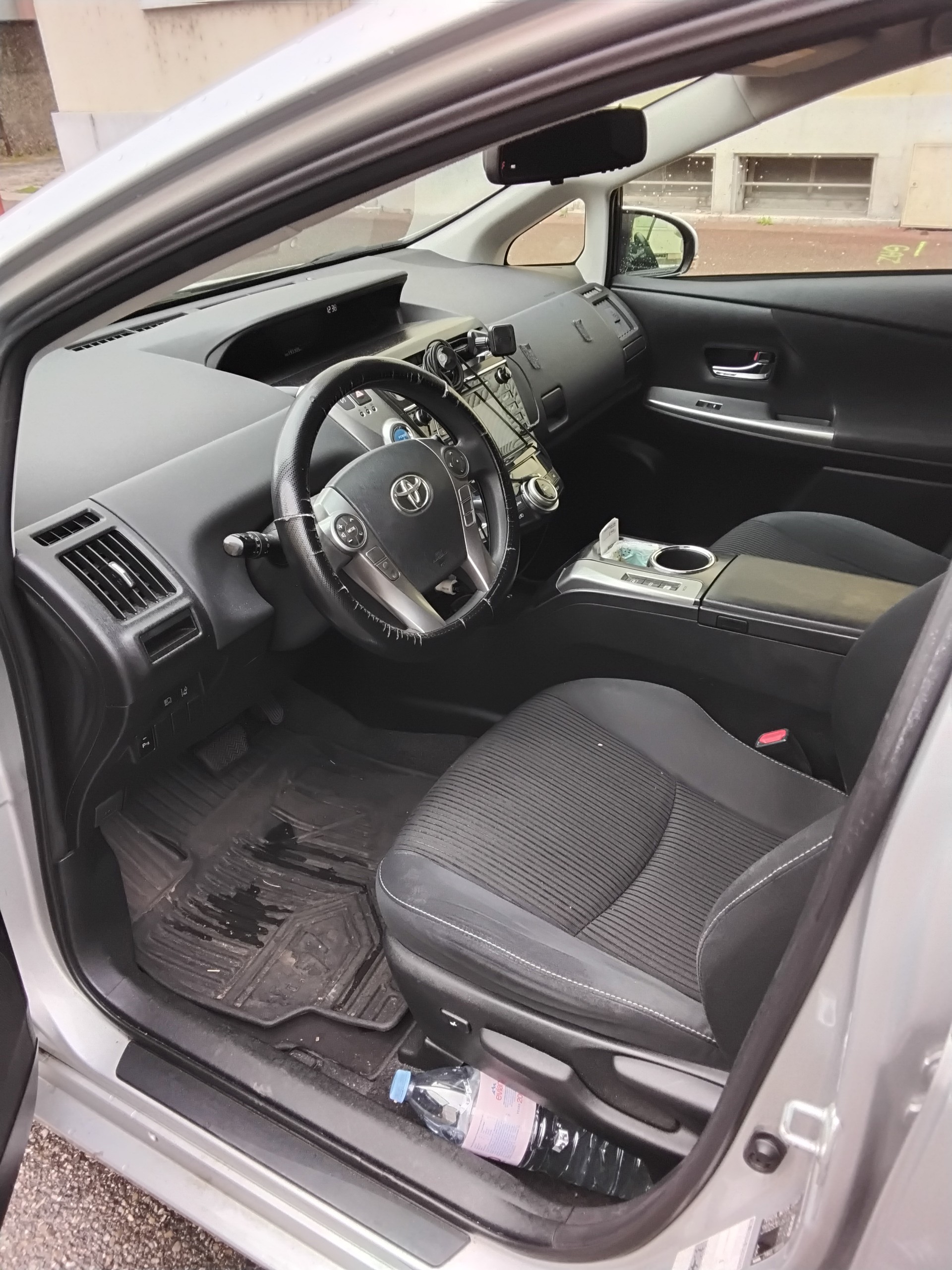 TOYOTA 1.8 VVTi HSD Comfort-image-2