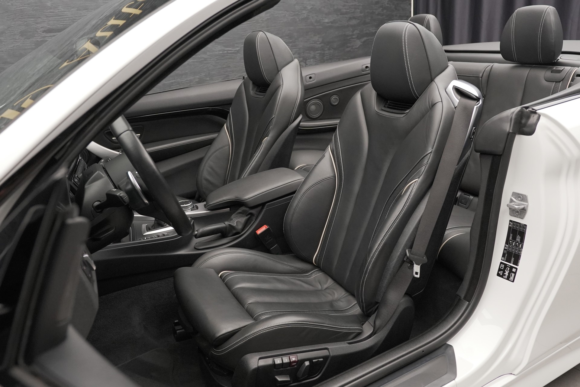 BMW 435i Cabriolet xDrive Steptronic-image-14