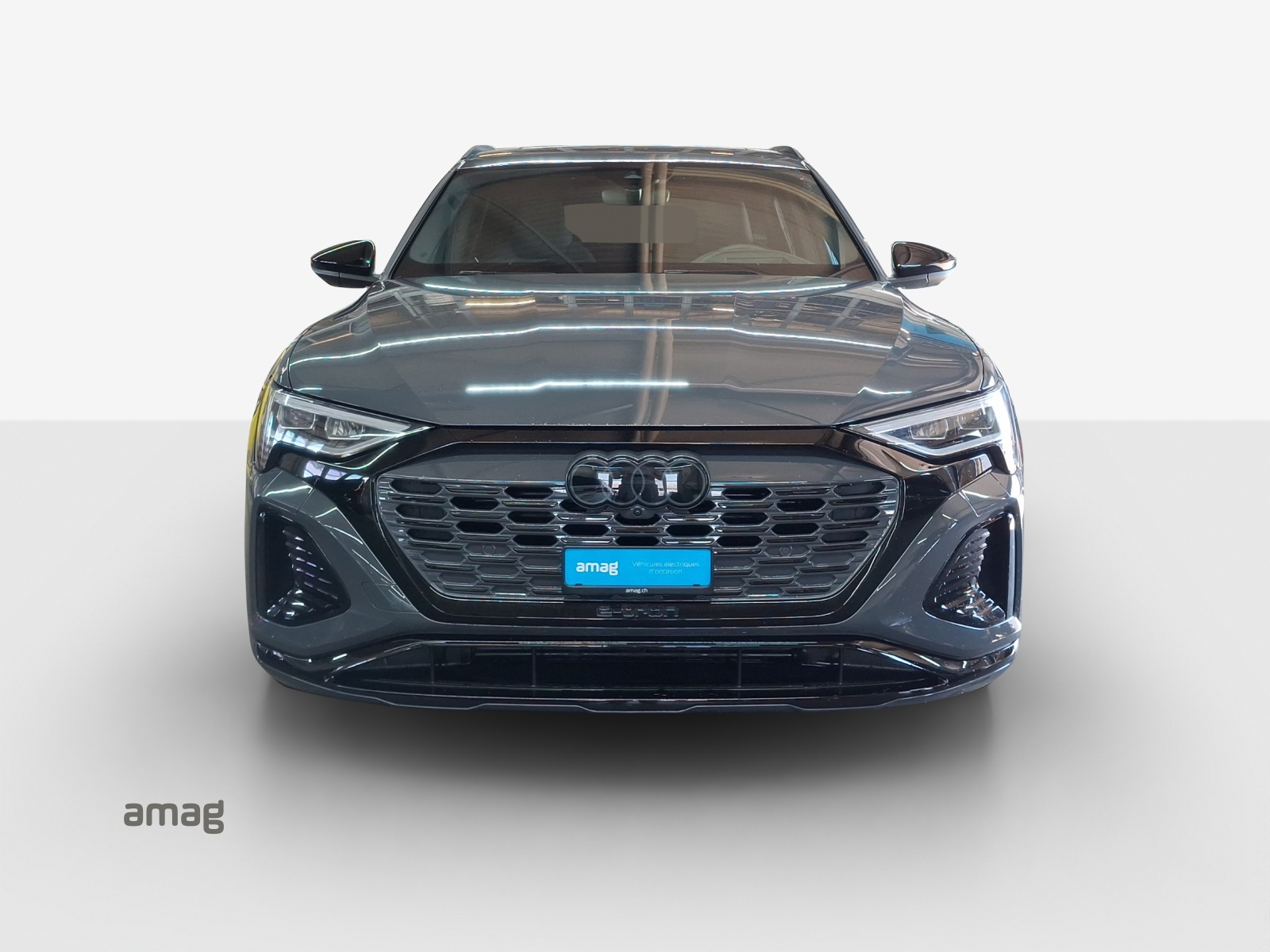 AUDI Q8 Sportback 55 e-tron Black Edition quattro-image-6