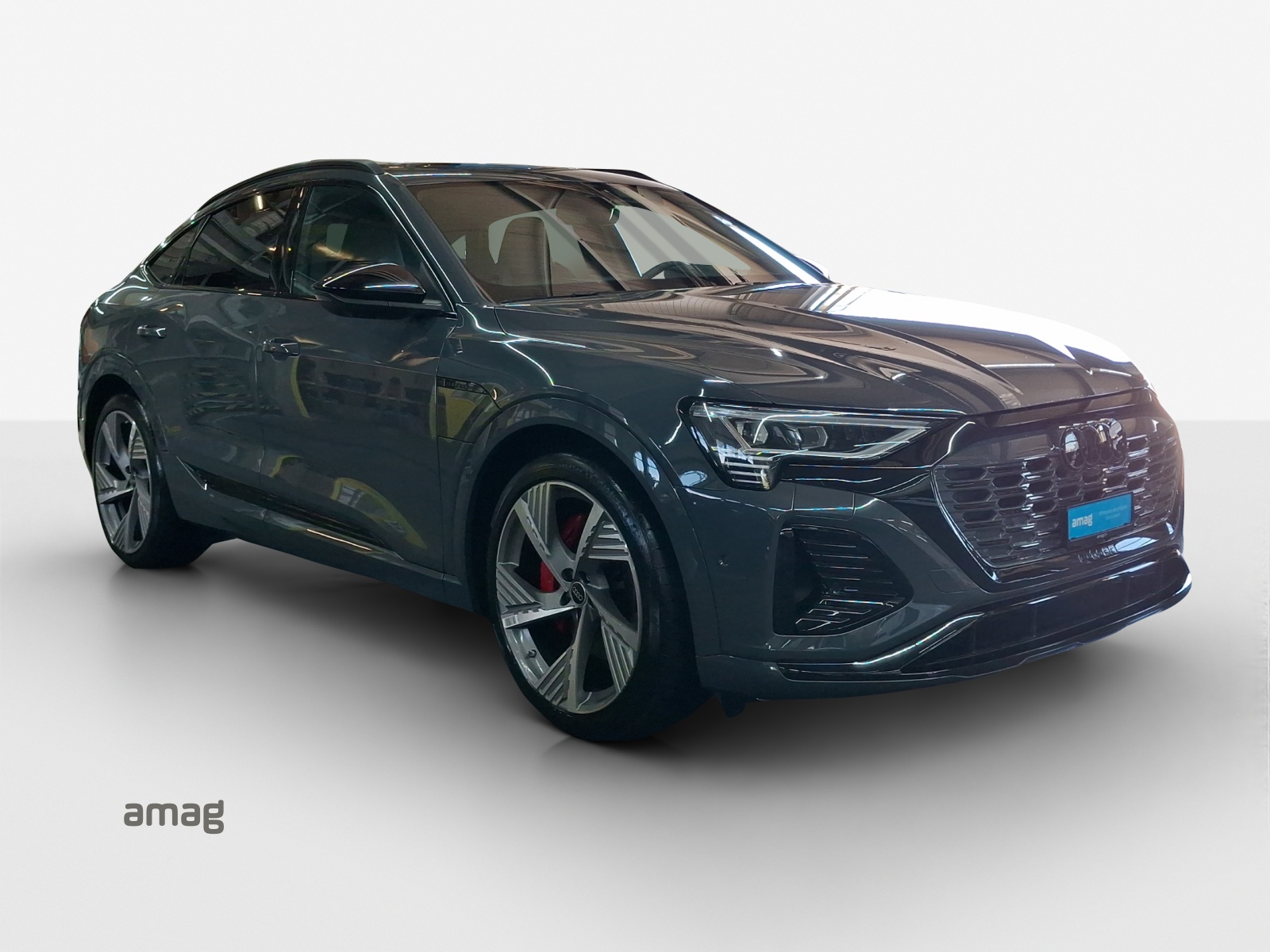 AUDI Q8 Sportback 55 e-tron Black Edition quattro-image-5