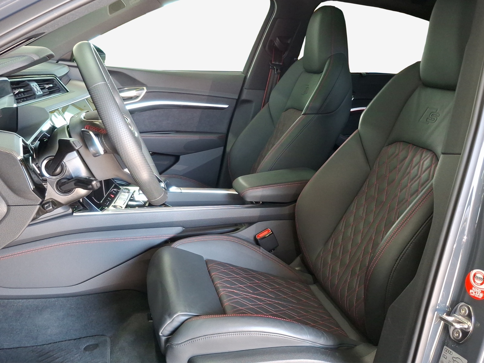 AUDI Q8 Sportback 55 e-tron Black Edition quattro-image-7