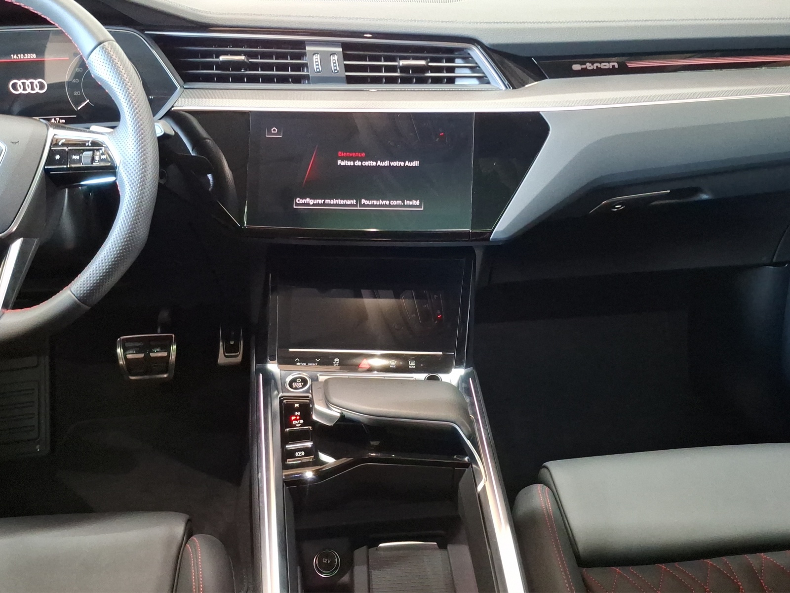 AUDI Q8 Sportback 55 e-tron Black Edition quattro-image-10