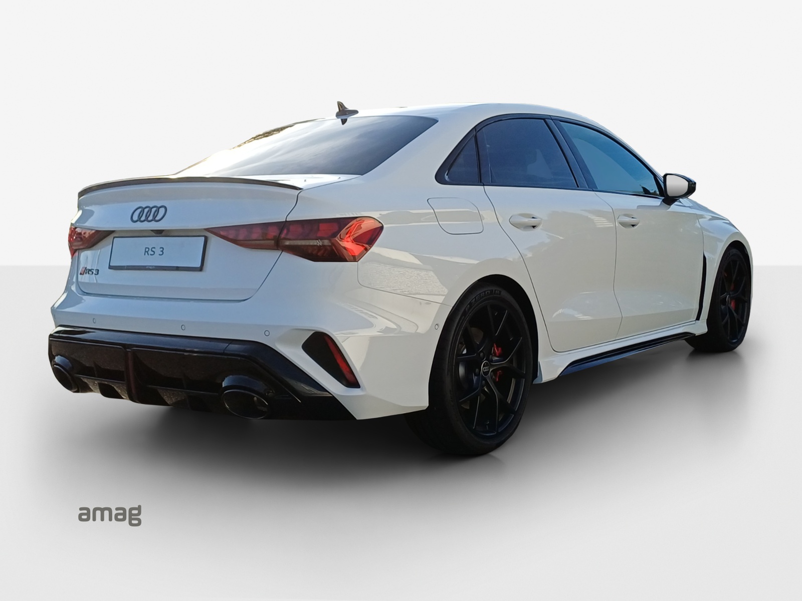 AUDI RS3 Limousine 2.5 TSI quattro S-tronic-image-4