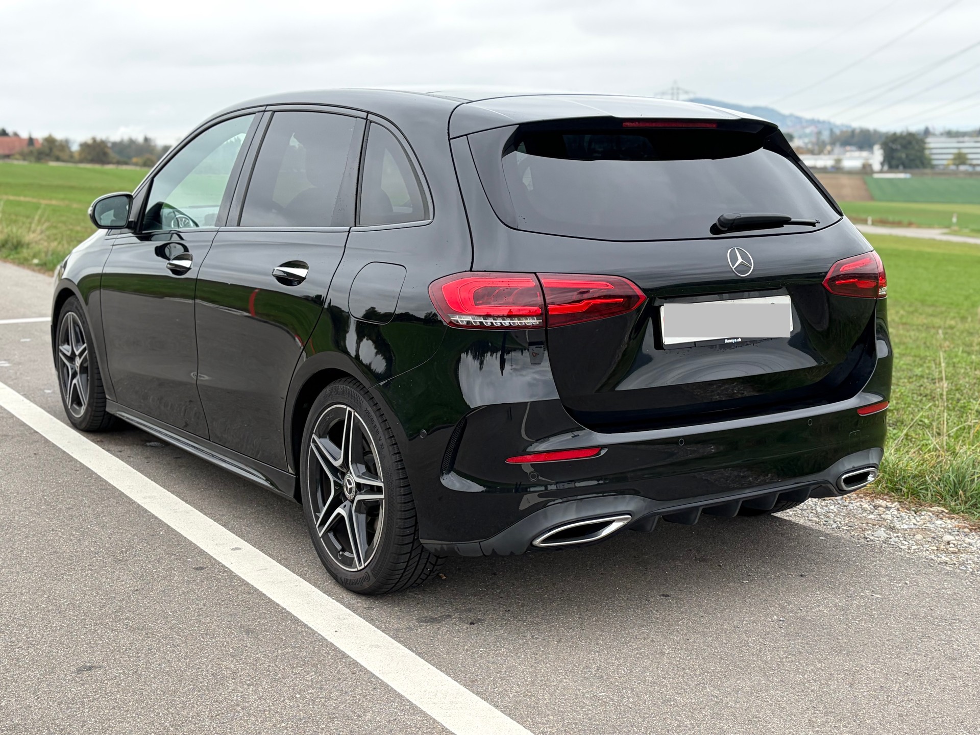 MERCEDES-BENZ B 220-image-1