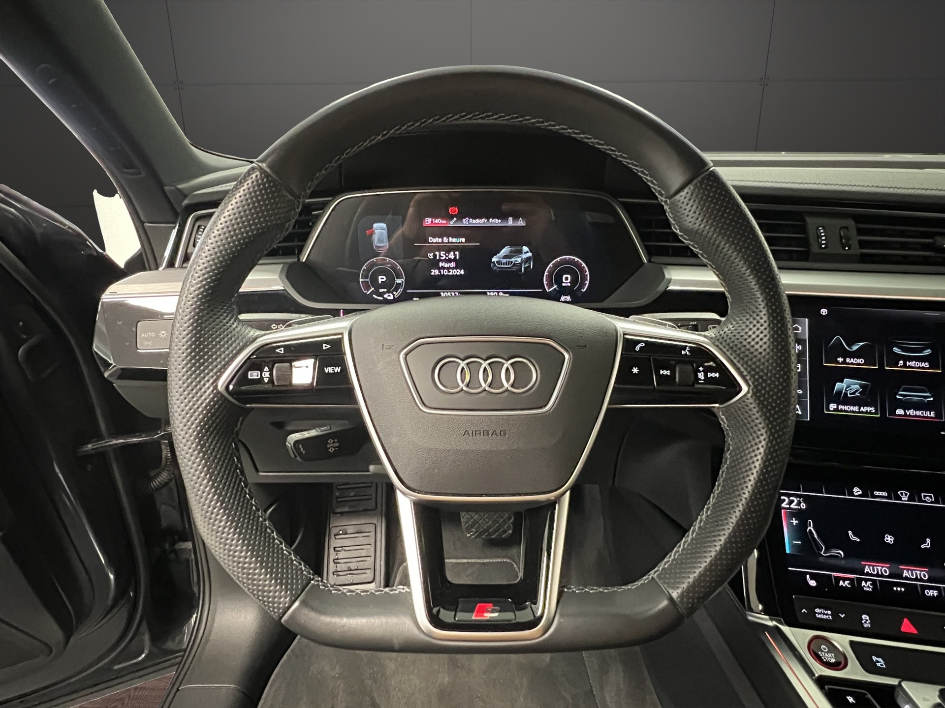 AUDI e-tron S quattro-image-6