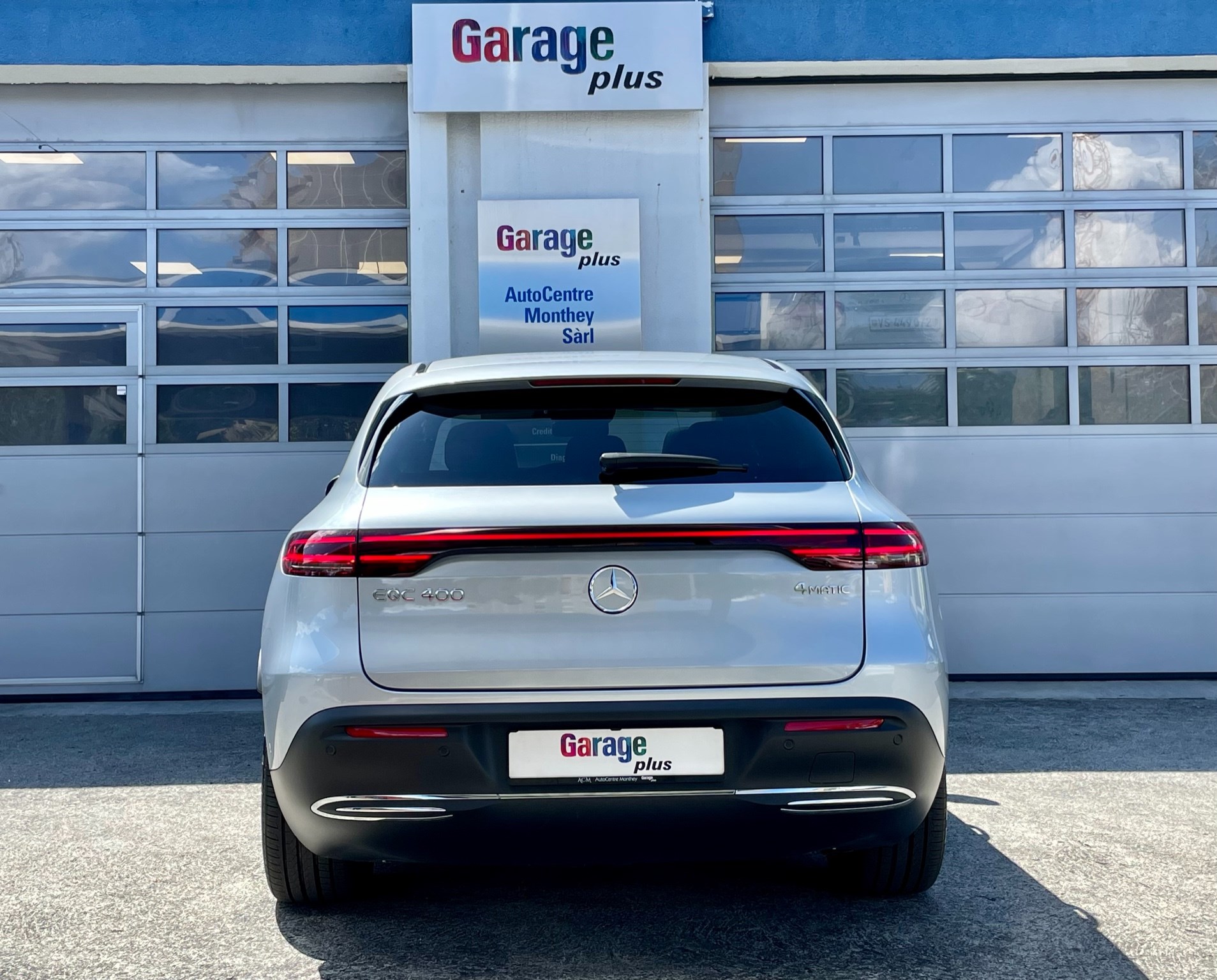 MERCEDES-BENZ EQC 400 4Matic-image-6