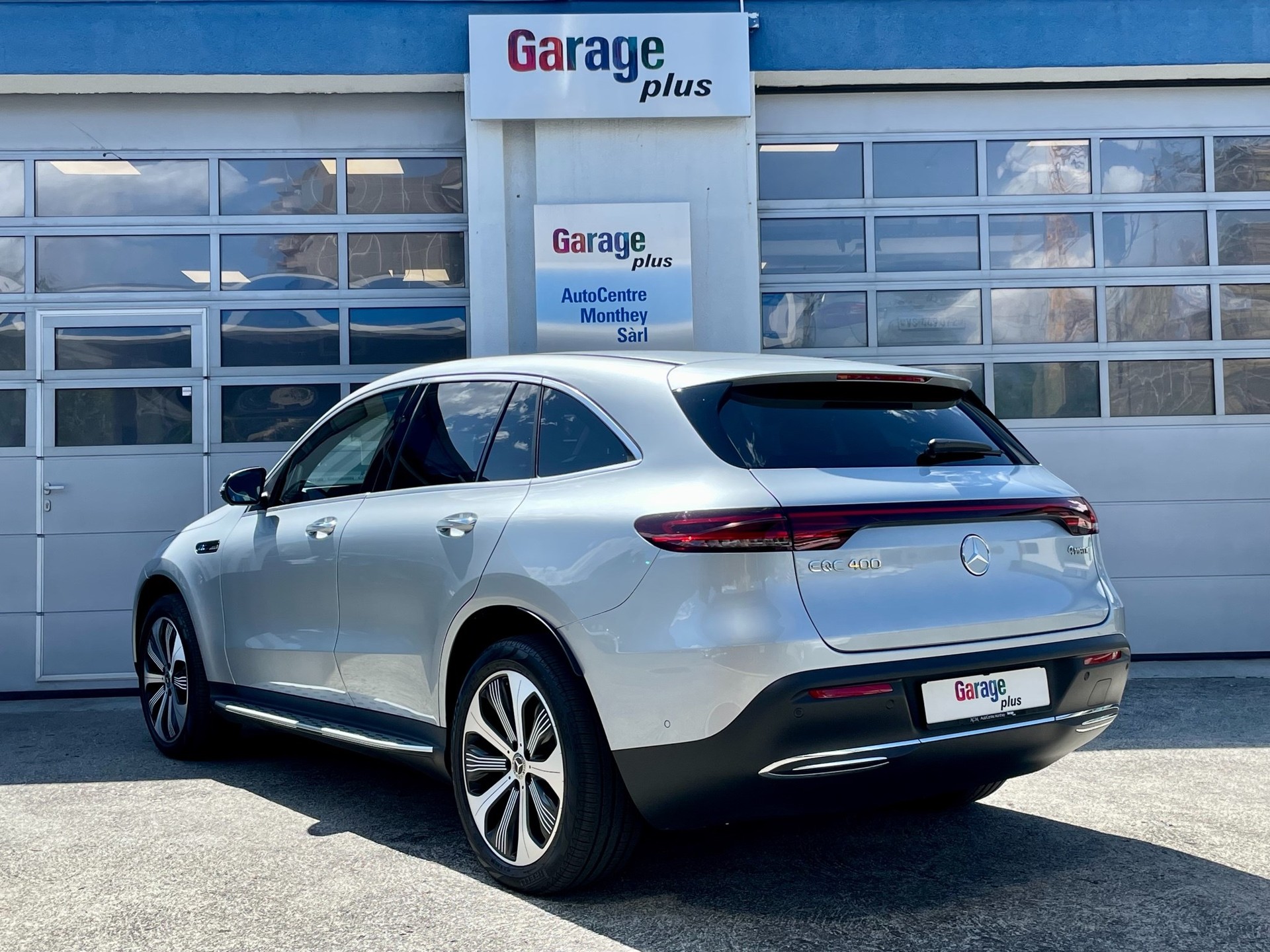 MERCEDES-BENZ EQC 400 4Matic-image-3
