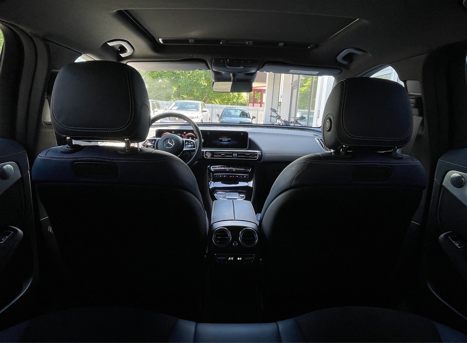 MERCEDES-BENZ EQC 400 4Matic-image-11