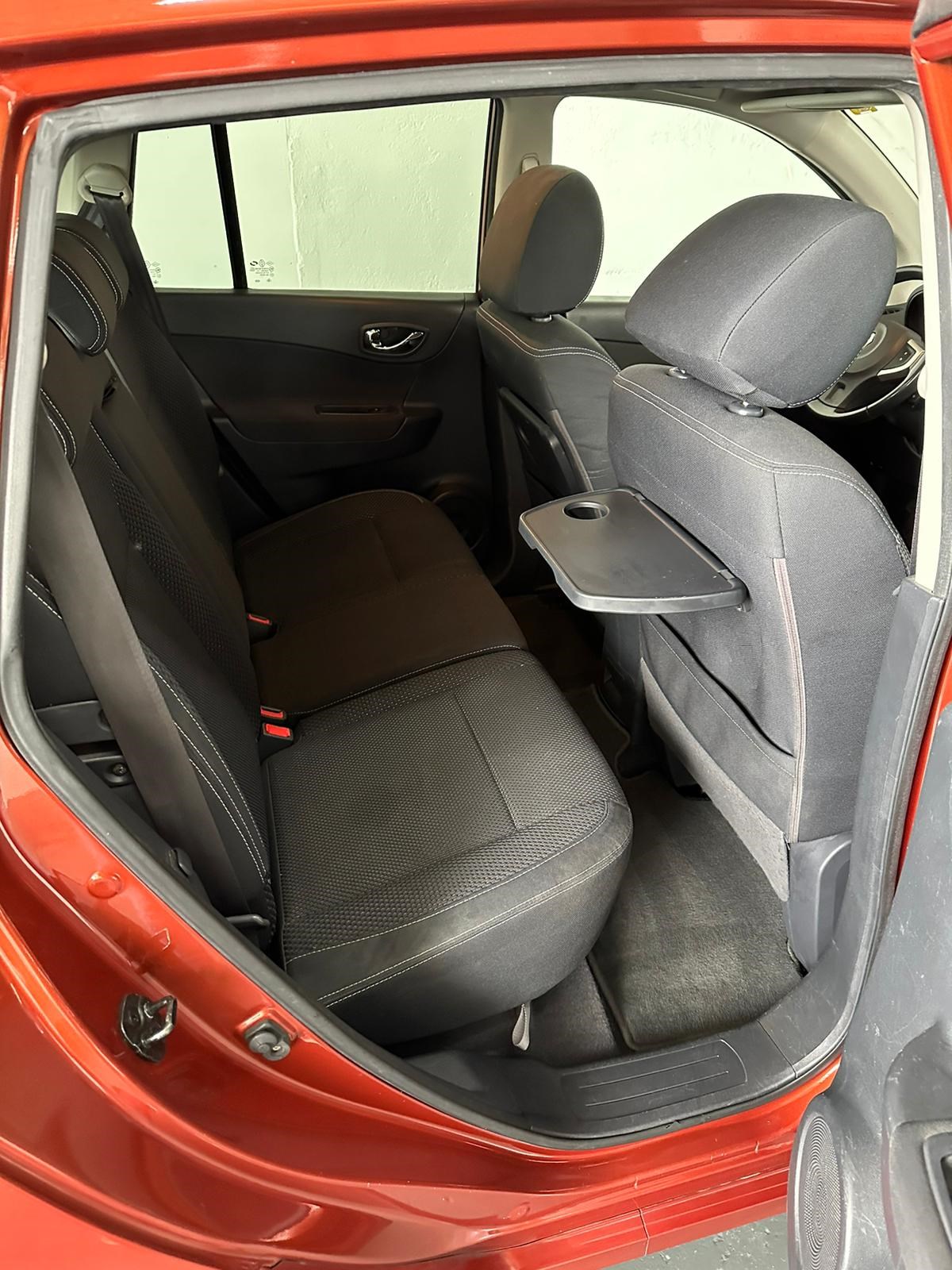 RENAULT Koleos 2.5 Expression 4x4-image-17