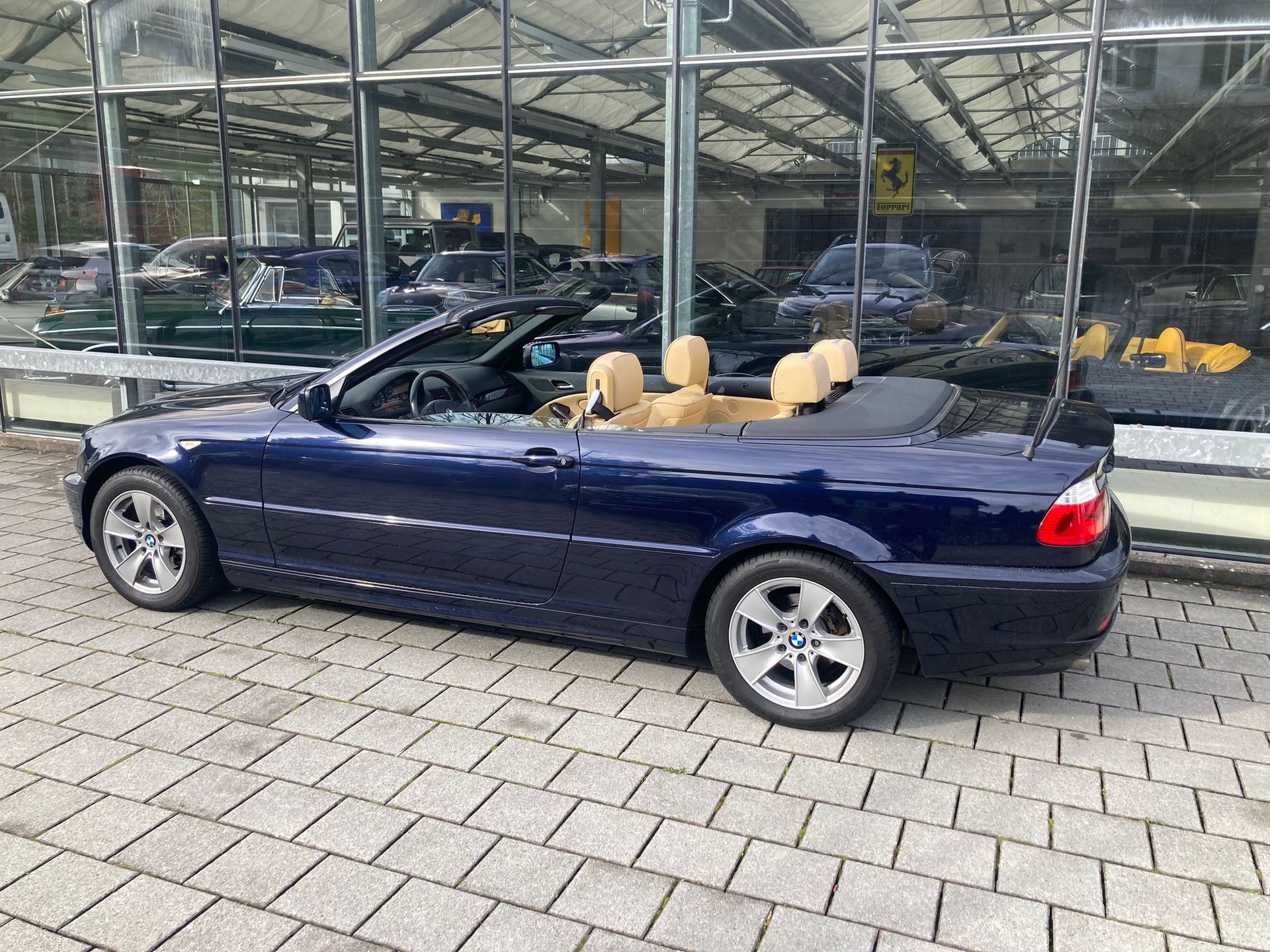 BMW 318Ci Cabriolet-image-8