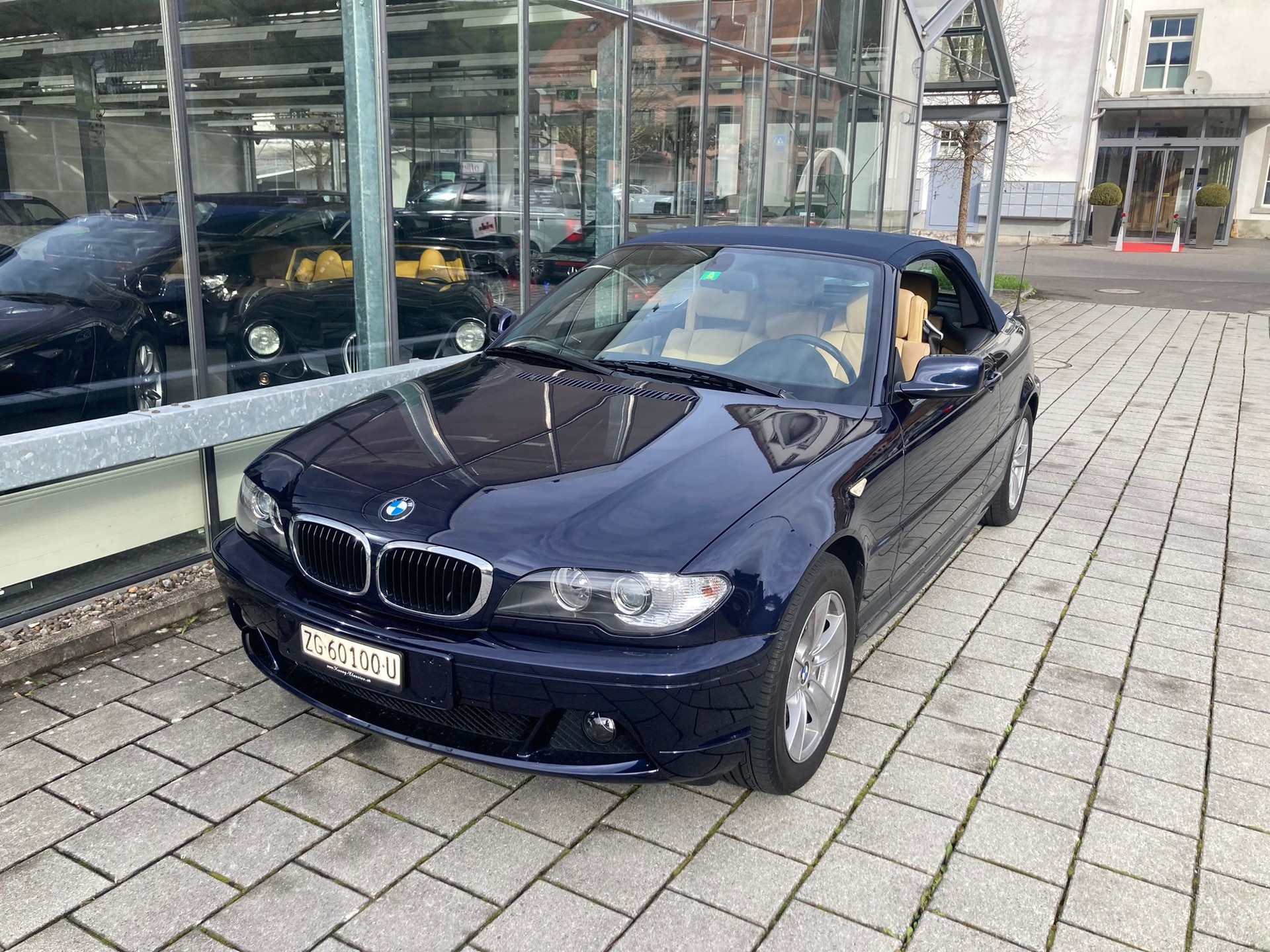 BMW 318Ci Cabriolet-image-1