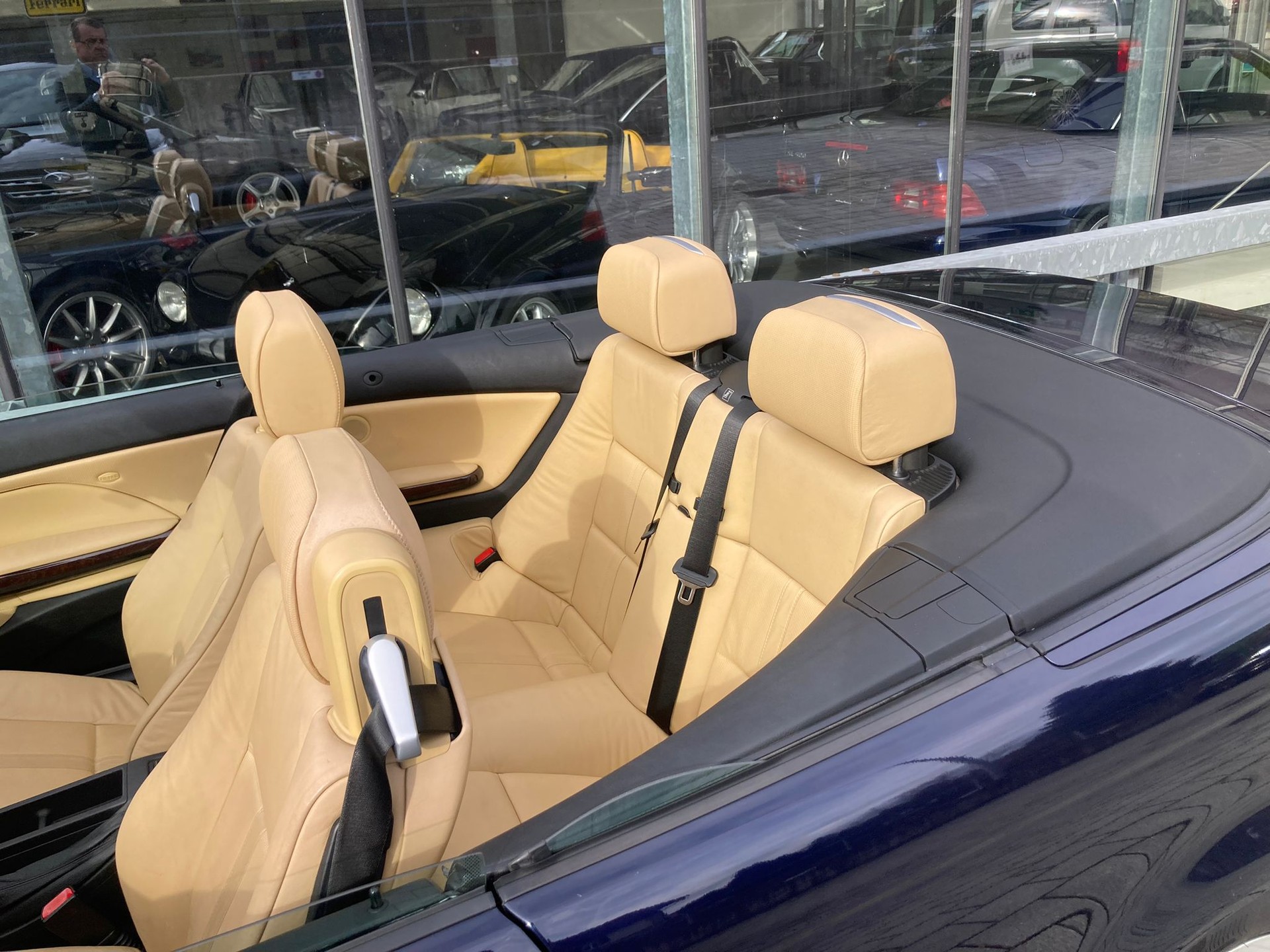 BMW 318Ci Cabriolet-image-11