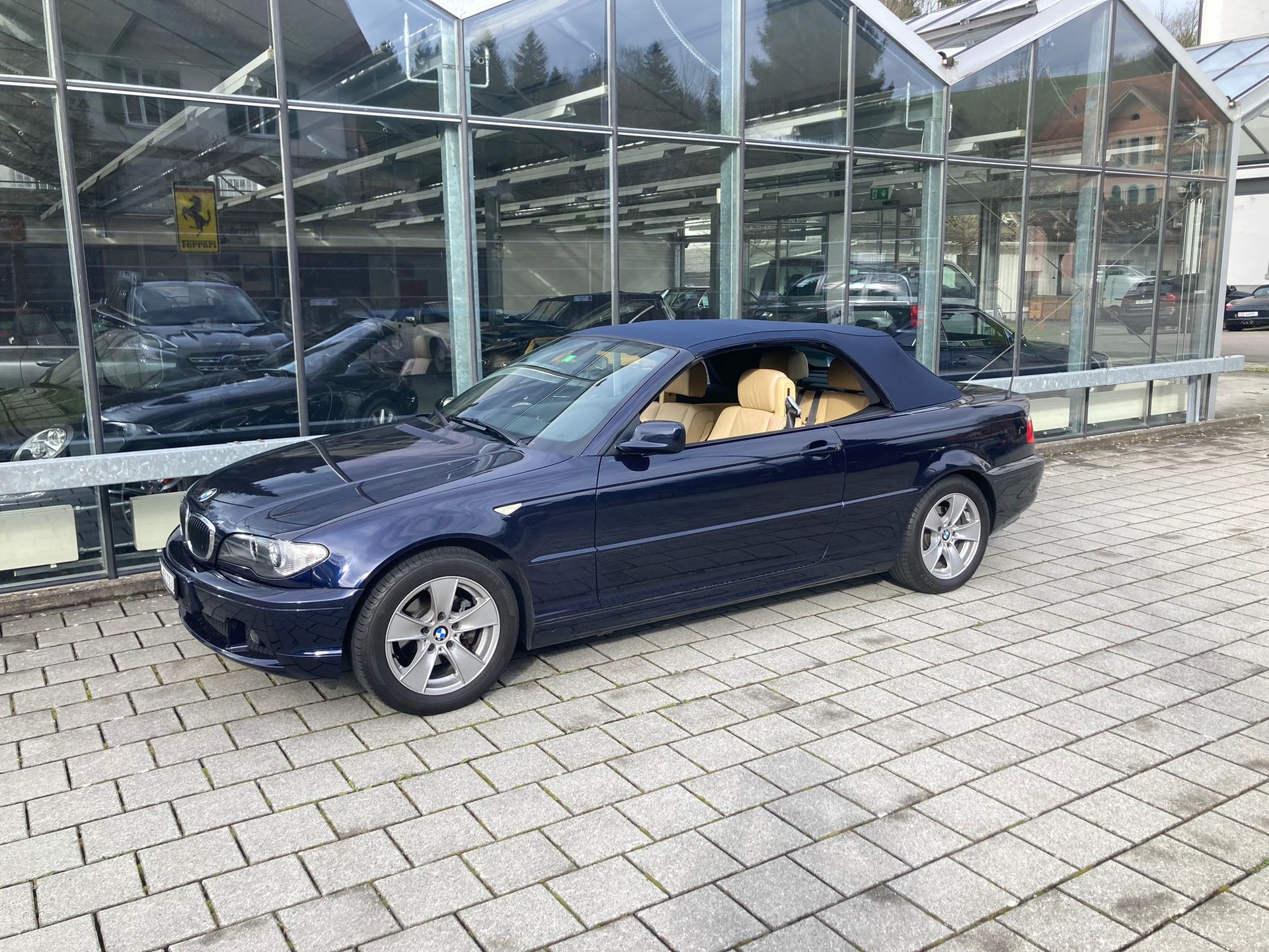 BMW 318Ci Cabriolet-image-6