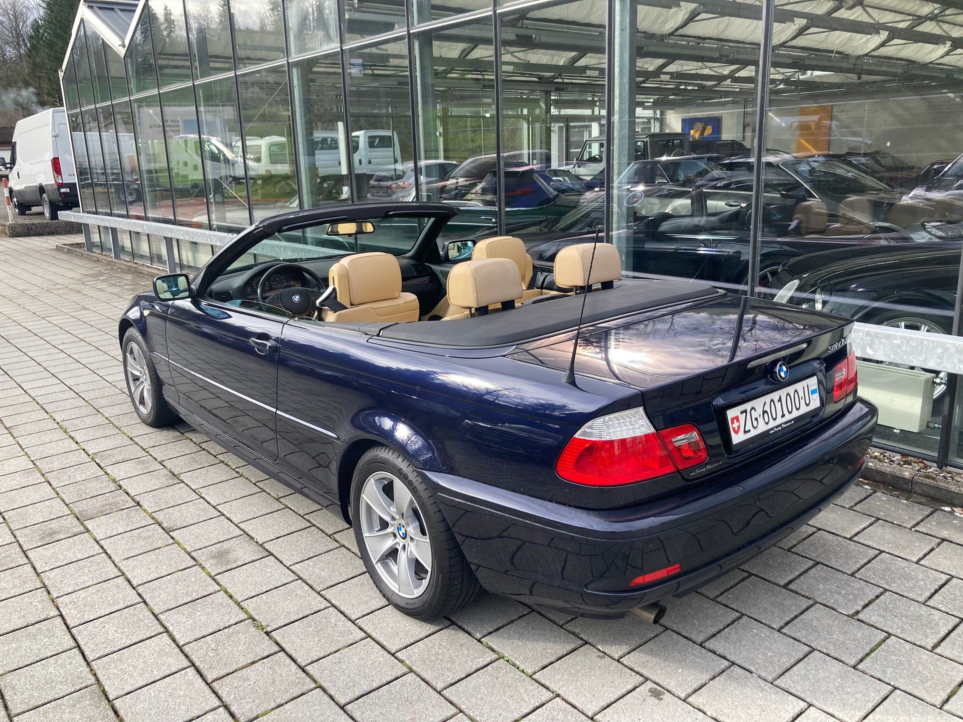 BMW 318Ci Cabriolet-image-9