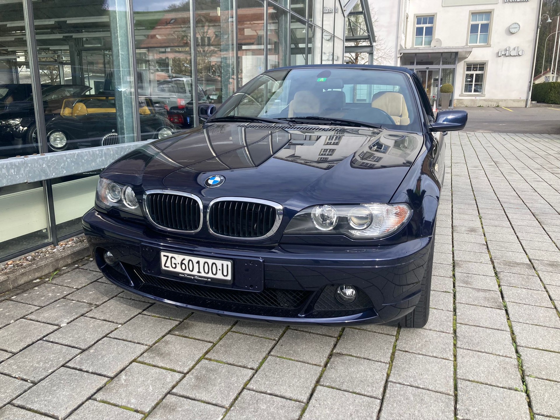 BMW 318Ci Cabriolet-image-3