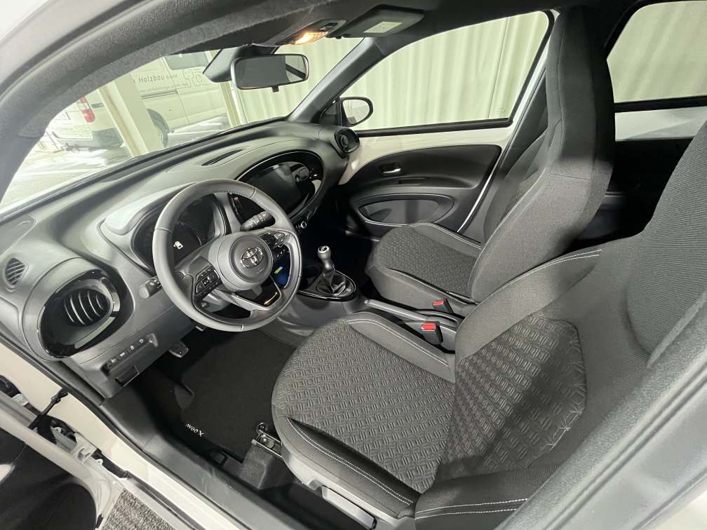TOYOTA Aygo X 1.0 VVT-i Trend-image-3