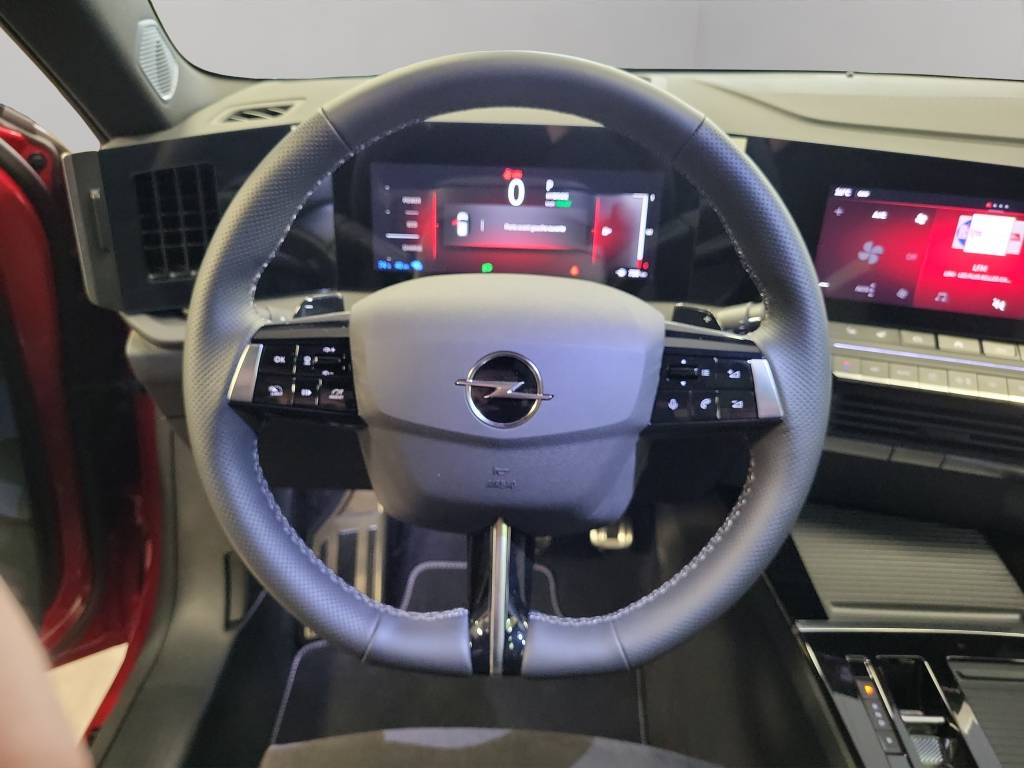 OPEL Astra 1.6 PHEV Turbo Swiss Premium A-image-4