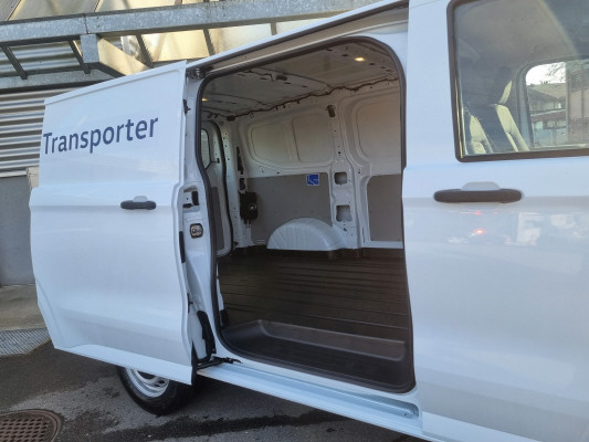VW Transporter 2.0 TDI A-image-7